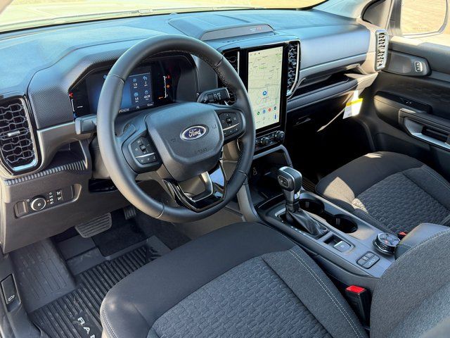 New 2025 Oxford White Ford XLT image 17