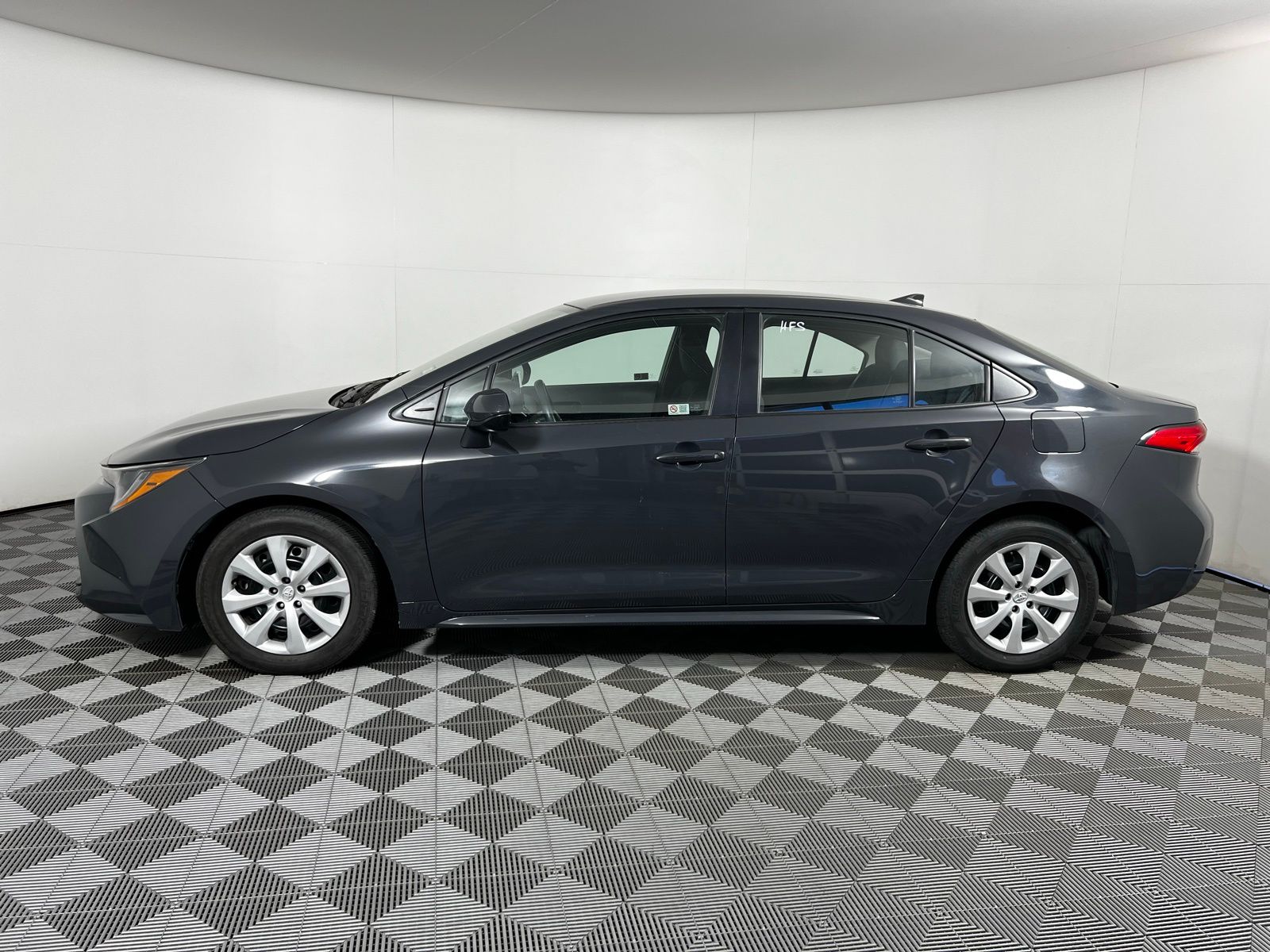 2023 Toyota Corolla LE 8