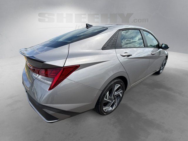 Used 2025  Hyundai SEL Sport image 14