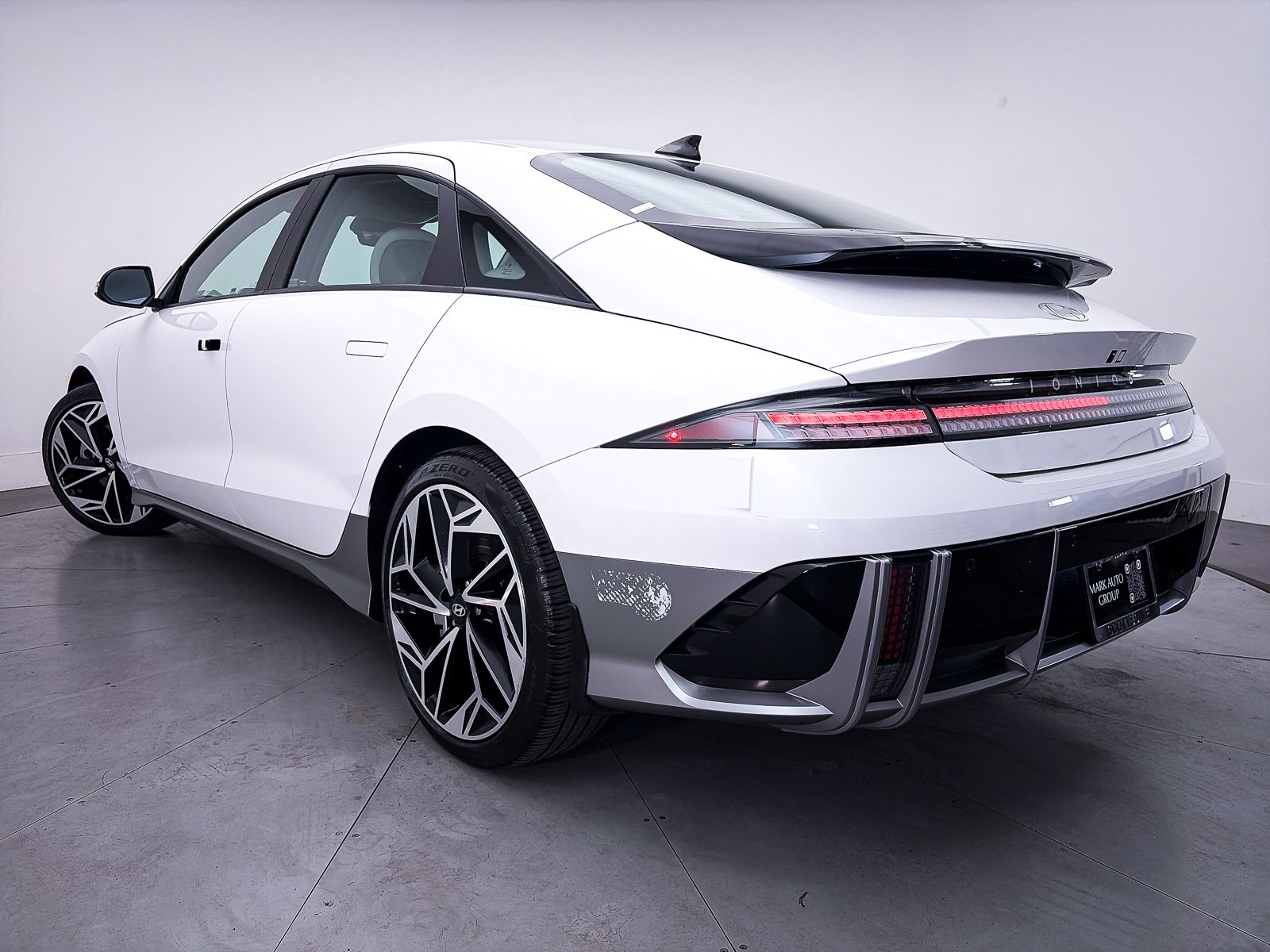 Used 2023 Hyundai IONIQ 6 SEL with VIN KMHM34AA0PA033250 for sale in Scottsdale, AZ