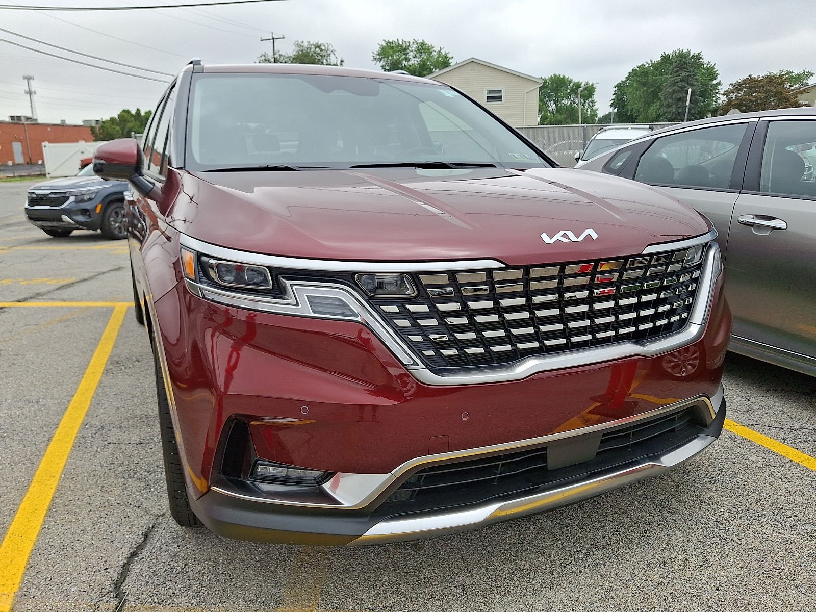 Used 2024 Kia Carnival Van