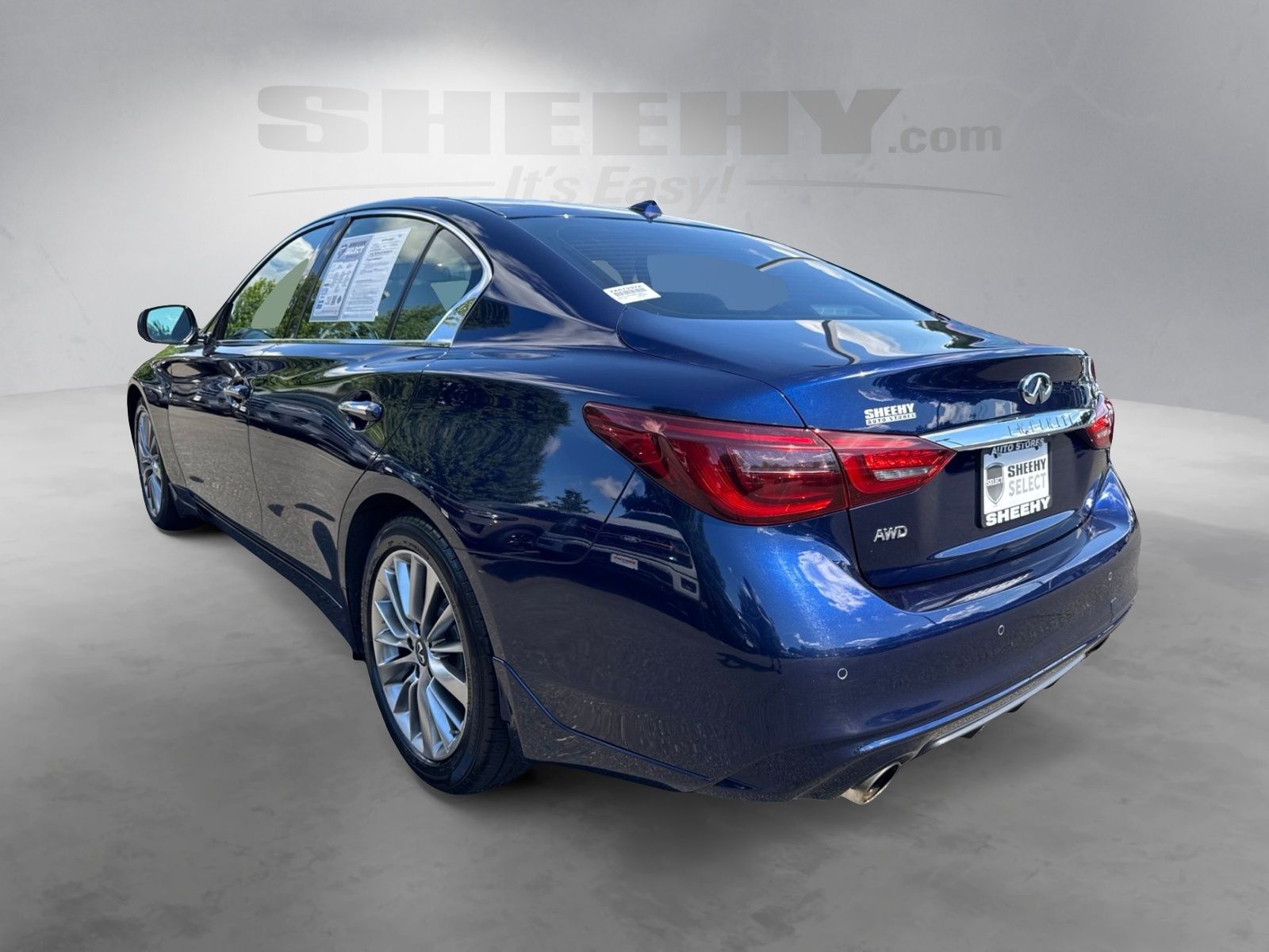Used 2022 Grand Blue INFINITI LUXE image 14