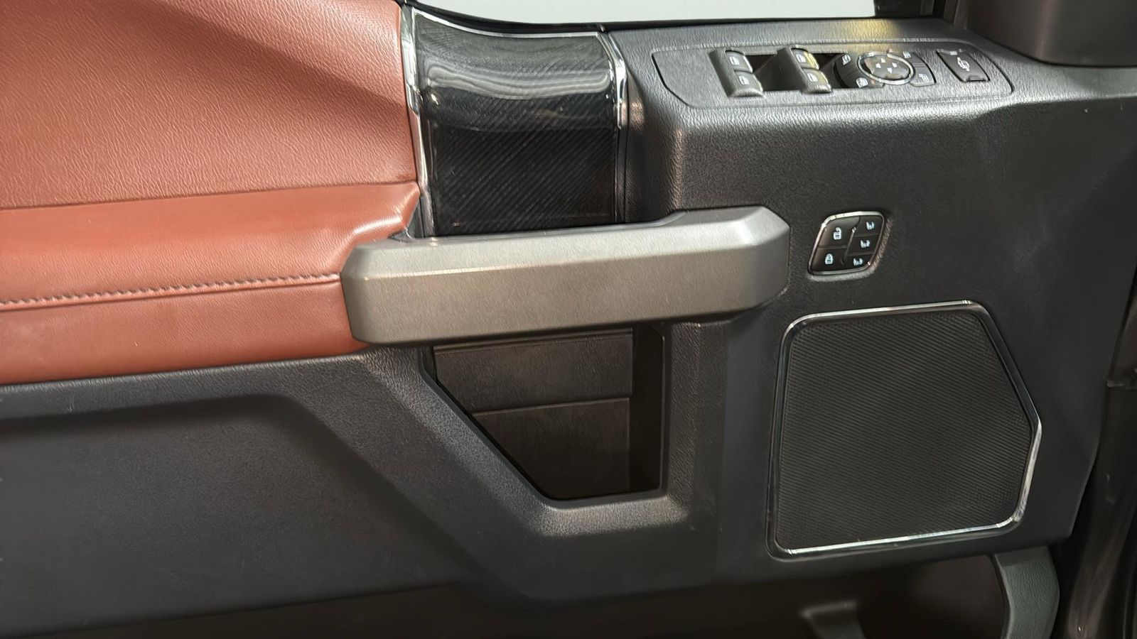 Used Car 2022 Ford F-250sd  Platinum For Sale Under $70,000 In Austin, Texas