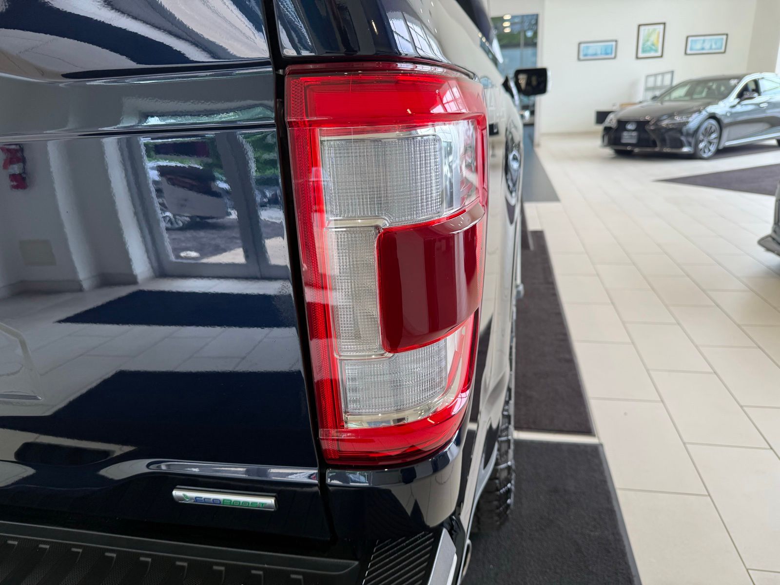 Used 2022 Blue Ford Lariat image 32