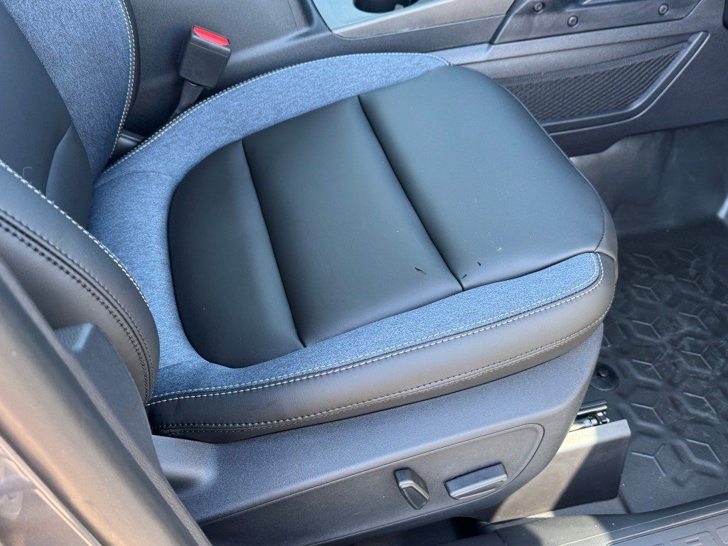 New 2025 Carbonized Gray Metallic Ford Outer Banks image 10