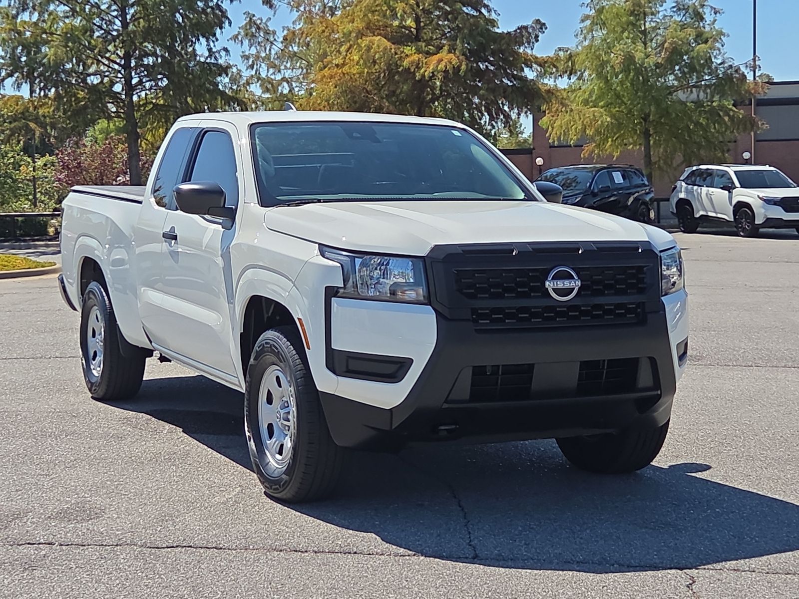 Glacier White 2025 Nissan Frontier Pickup Truck Four-Wheel Drive 9-Speed Automatic Overdrive
