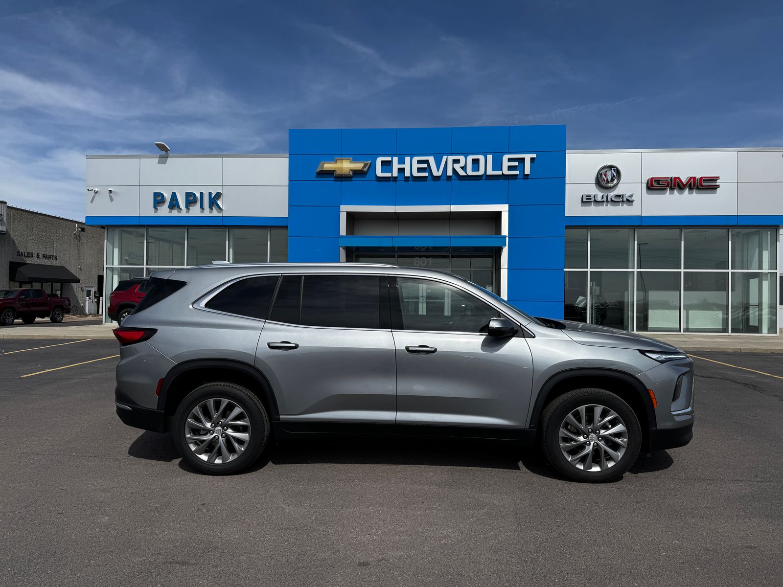 moonstone gray metallic 2026 Buick Enclave Preferred AWD SUV / Crossover Four-Wheel Drive 8-Speed Automatic