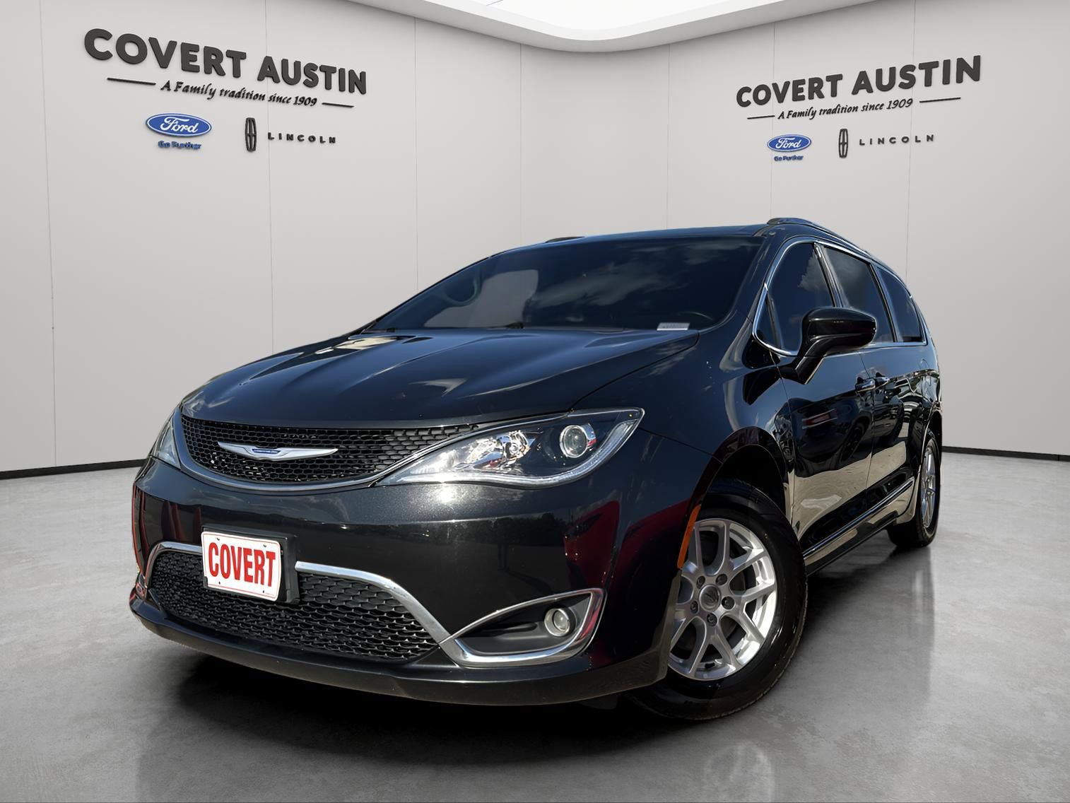 Used Car 2020 Chrysler Pacifica  Touring L For Sale Under $20,000 In Austin, Texas