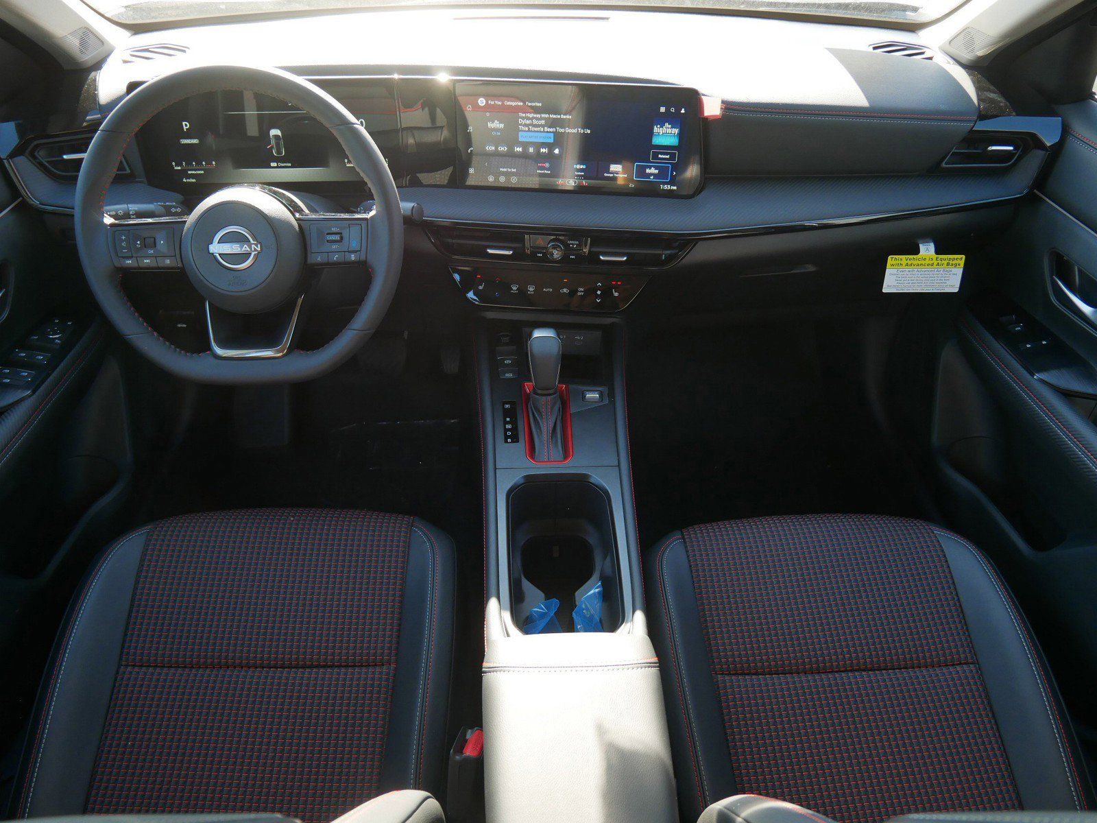 View vehicle photo 7