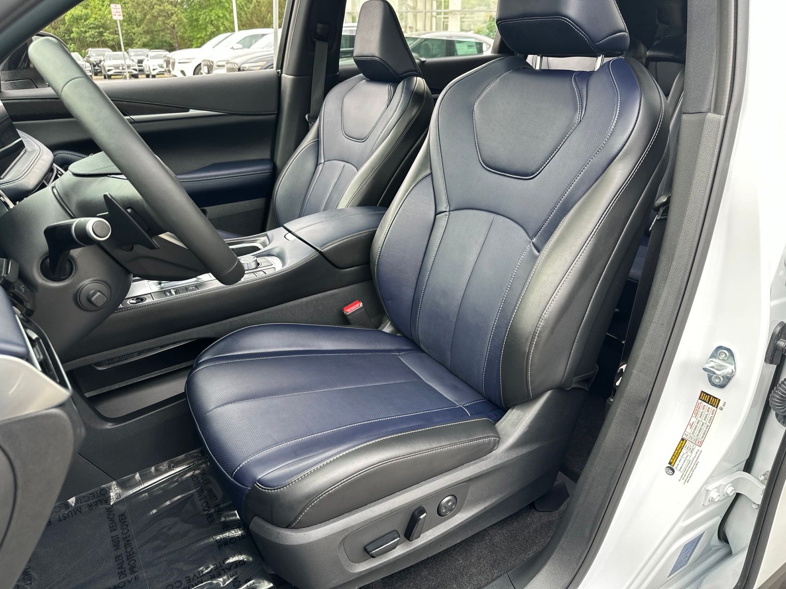 Used 2026 White INFINITI SPORT image 9