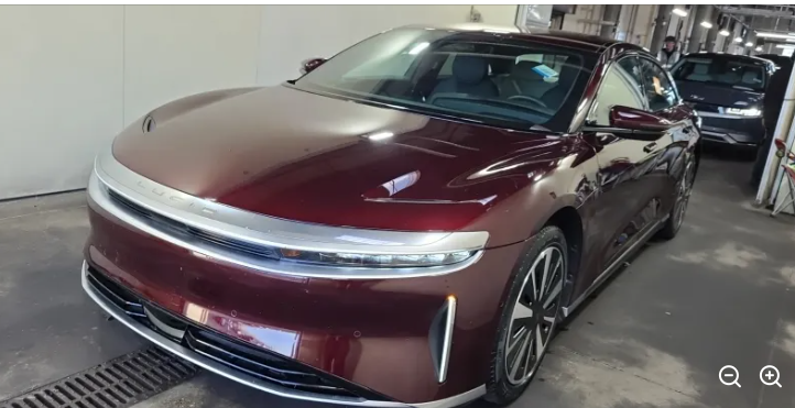 2024 Lucid Air Touring's photo