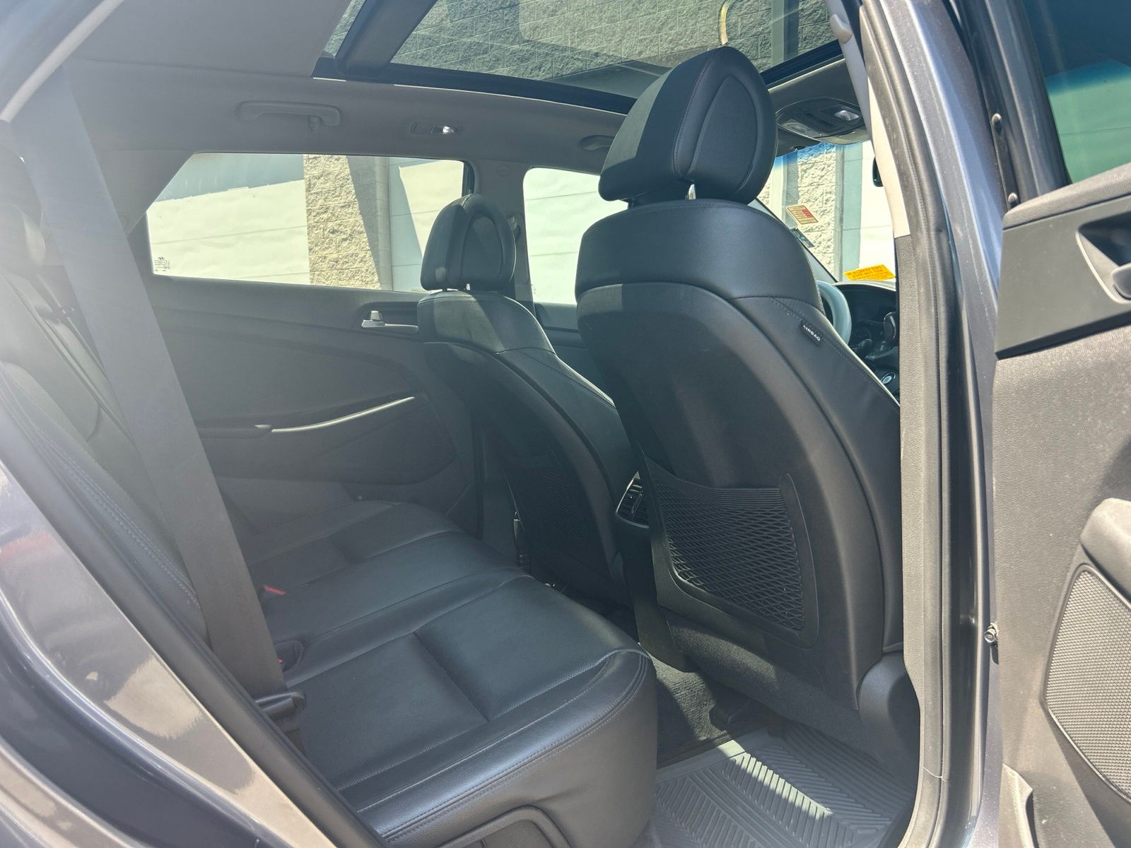 Used 2016 Gray Hyundai Limited image 23