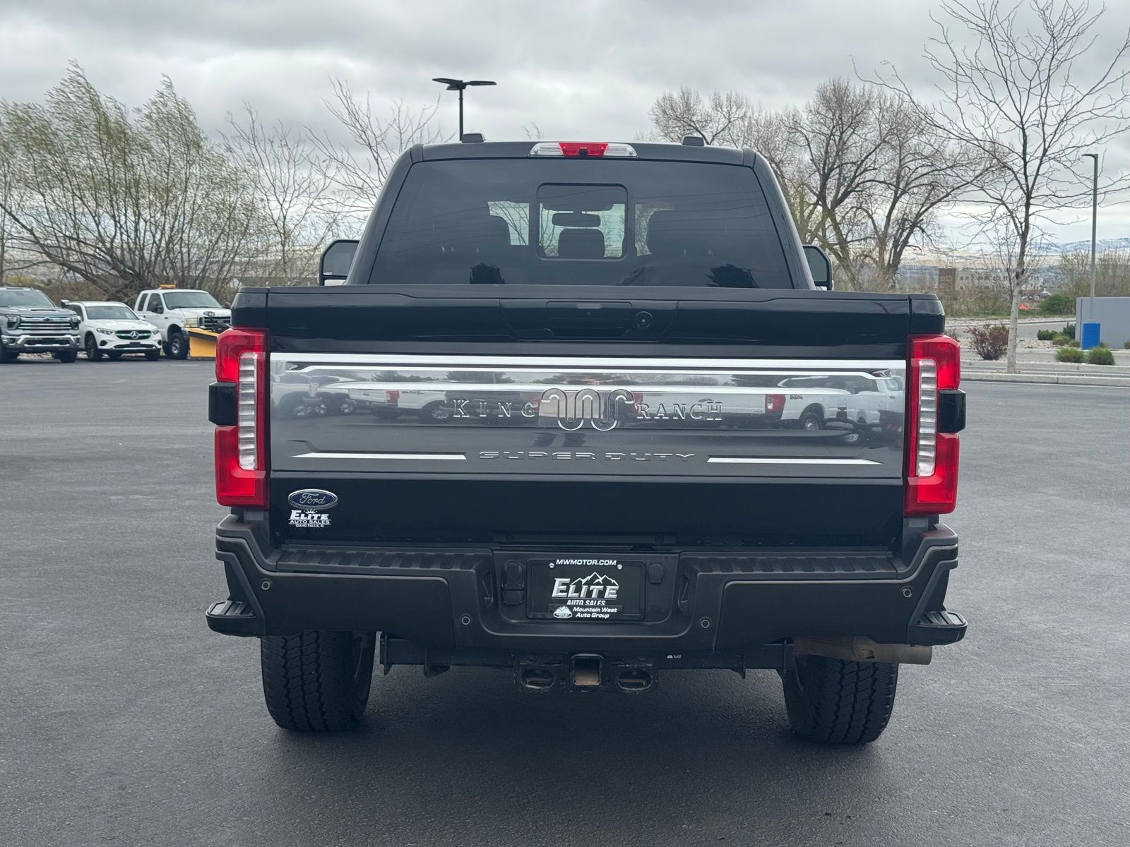 View vehicle photo 7