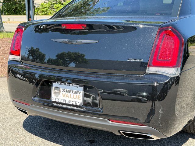 Used 2021 Gloss Black Chrysler Touring image 33