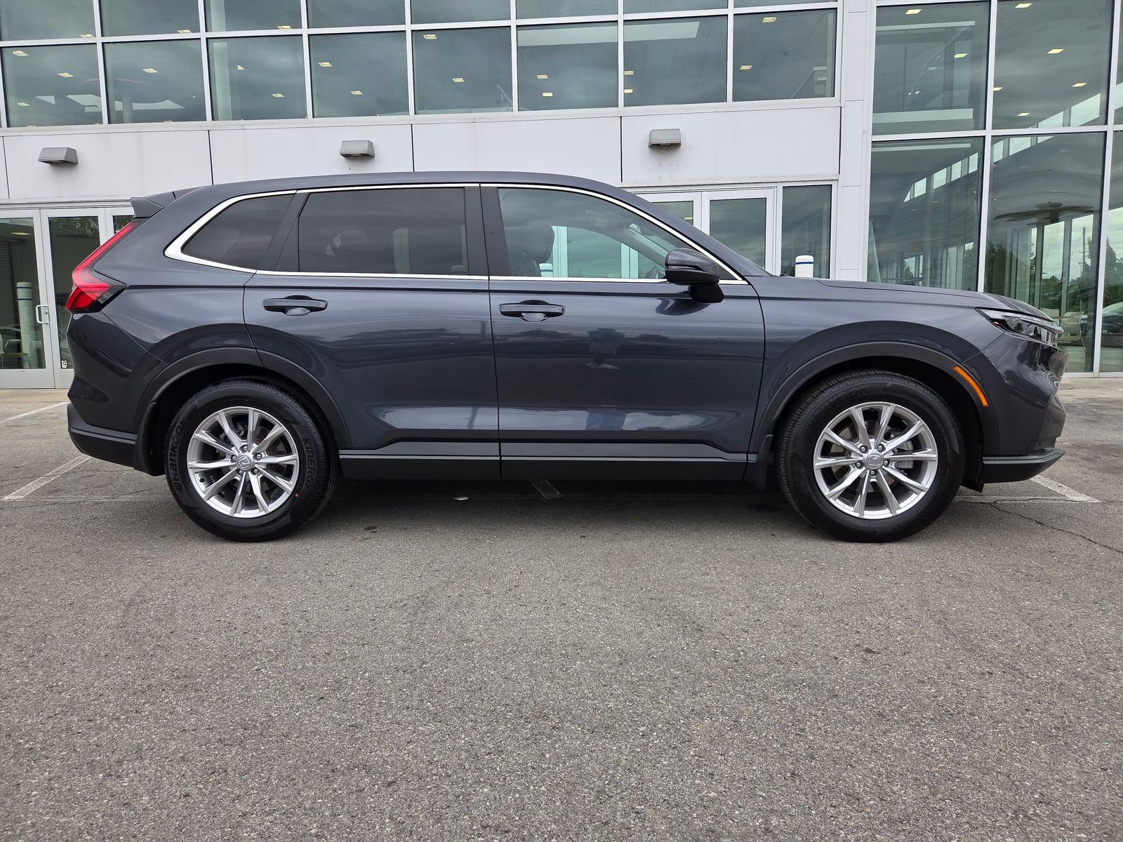 used 2024 Honda CR-V car, priced at $32,250