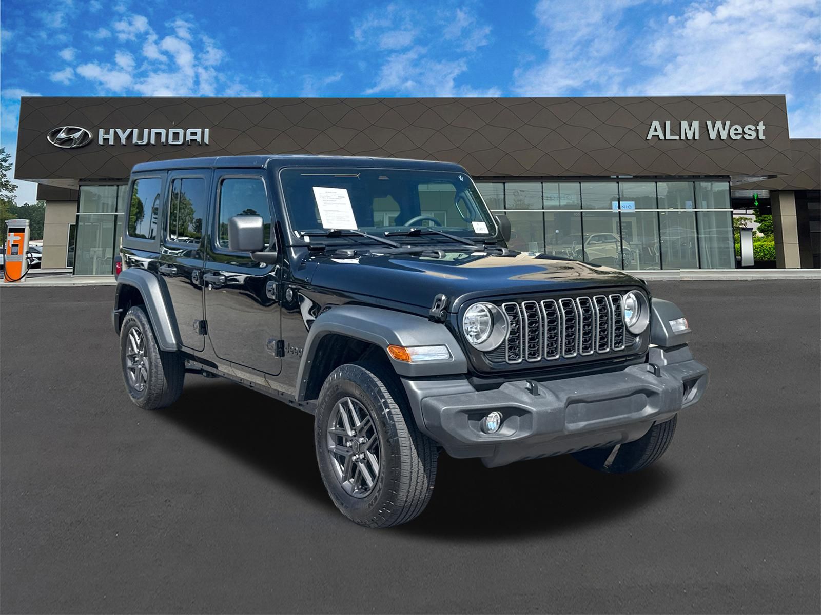 Used 2025 Black Jeep Sport S image 3