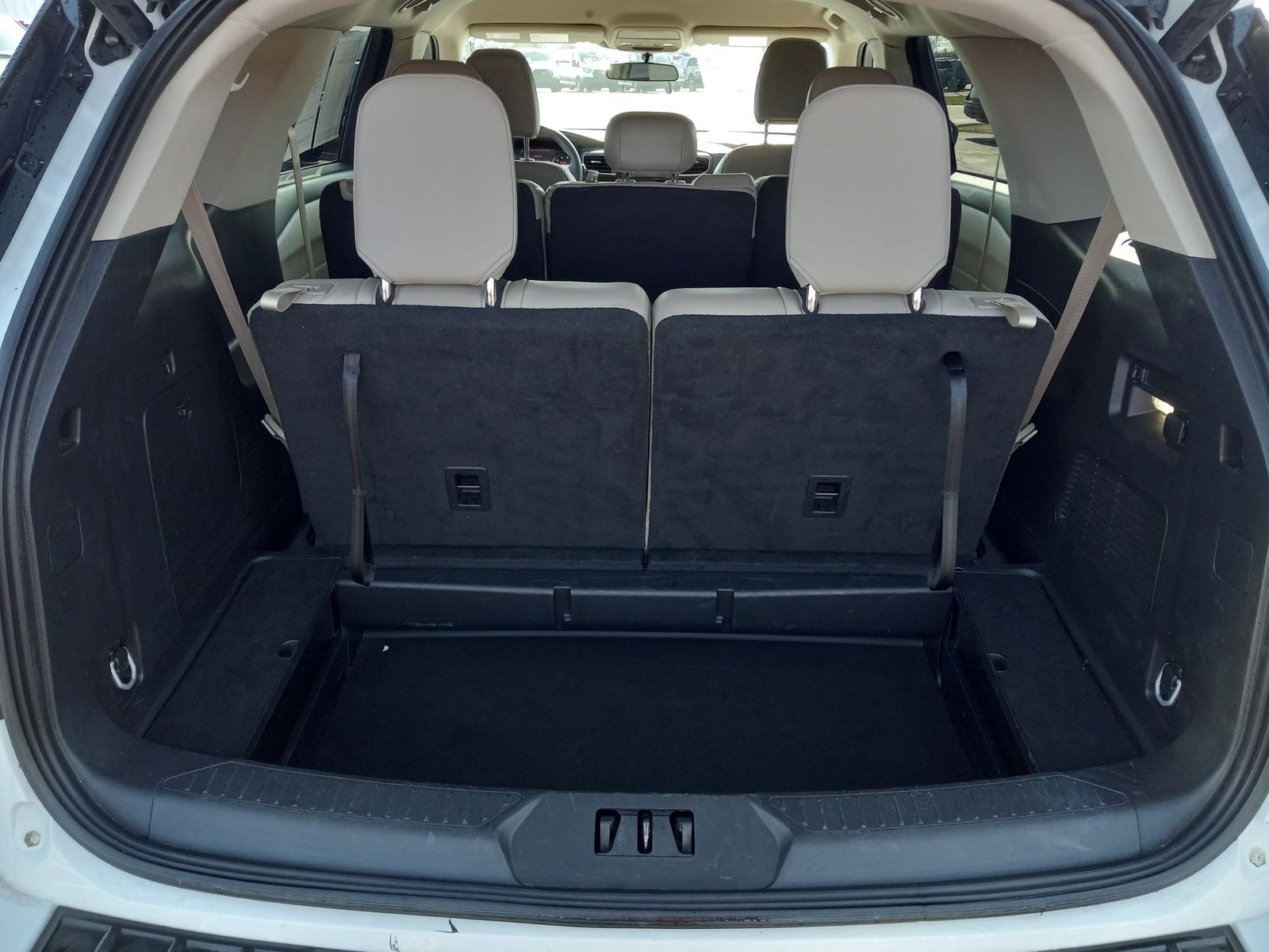 2024 Ford Explorer image 12