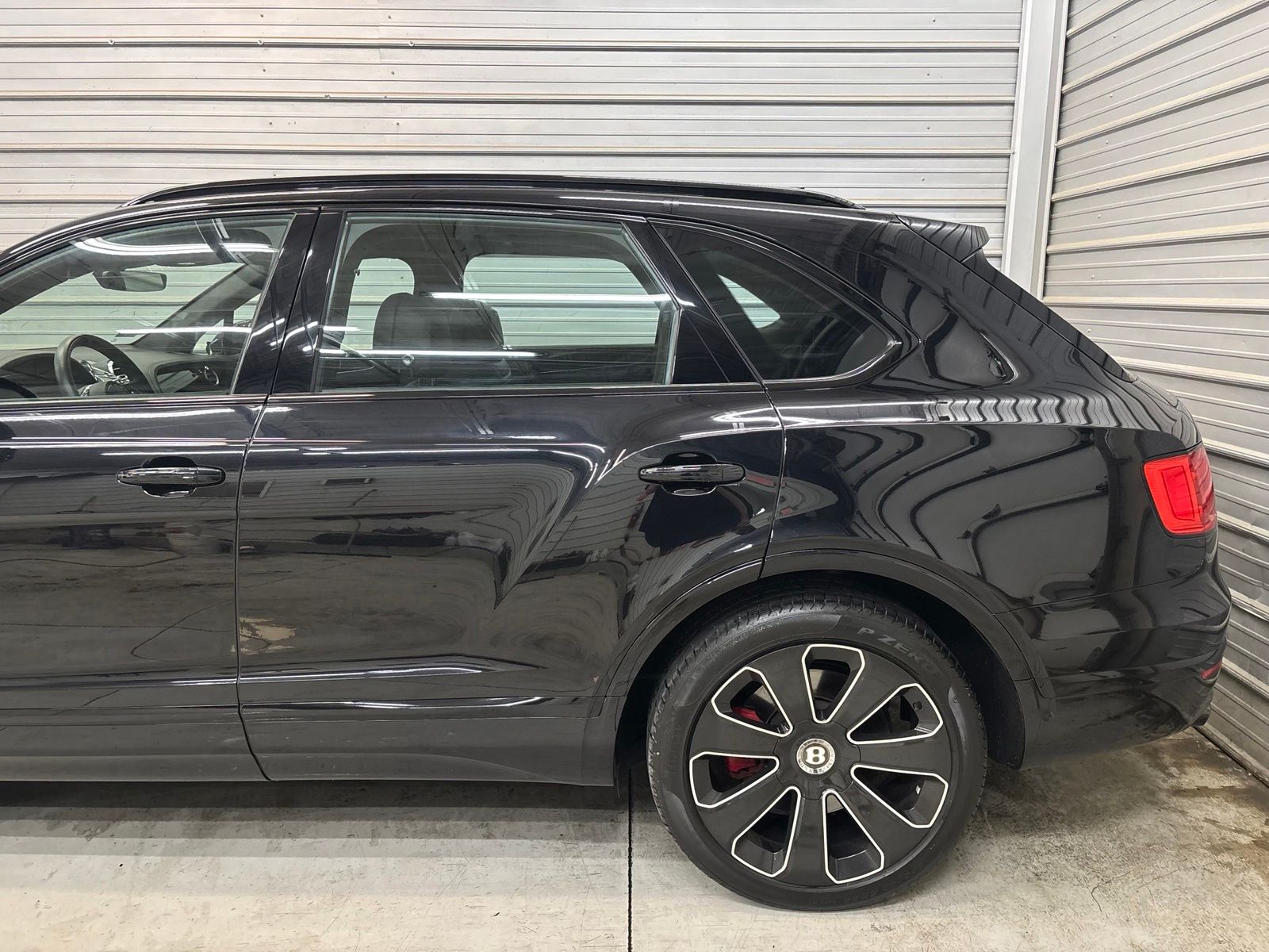 Photo 5 of 2020 Bentley Bentayga V8