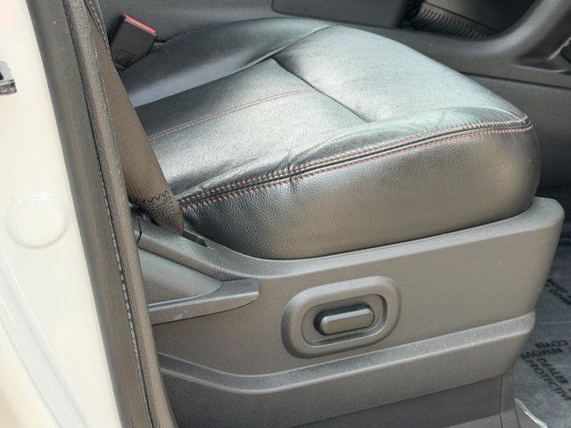 Used 2011 White Platinum Clearcoat Metallic Ford Limited image 25