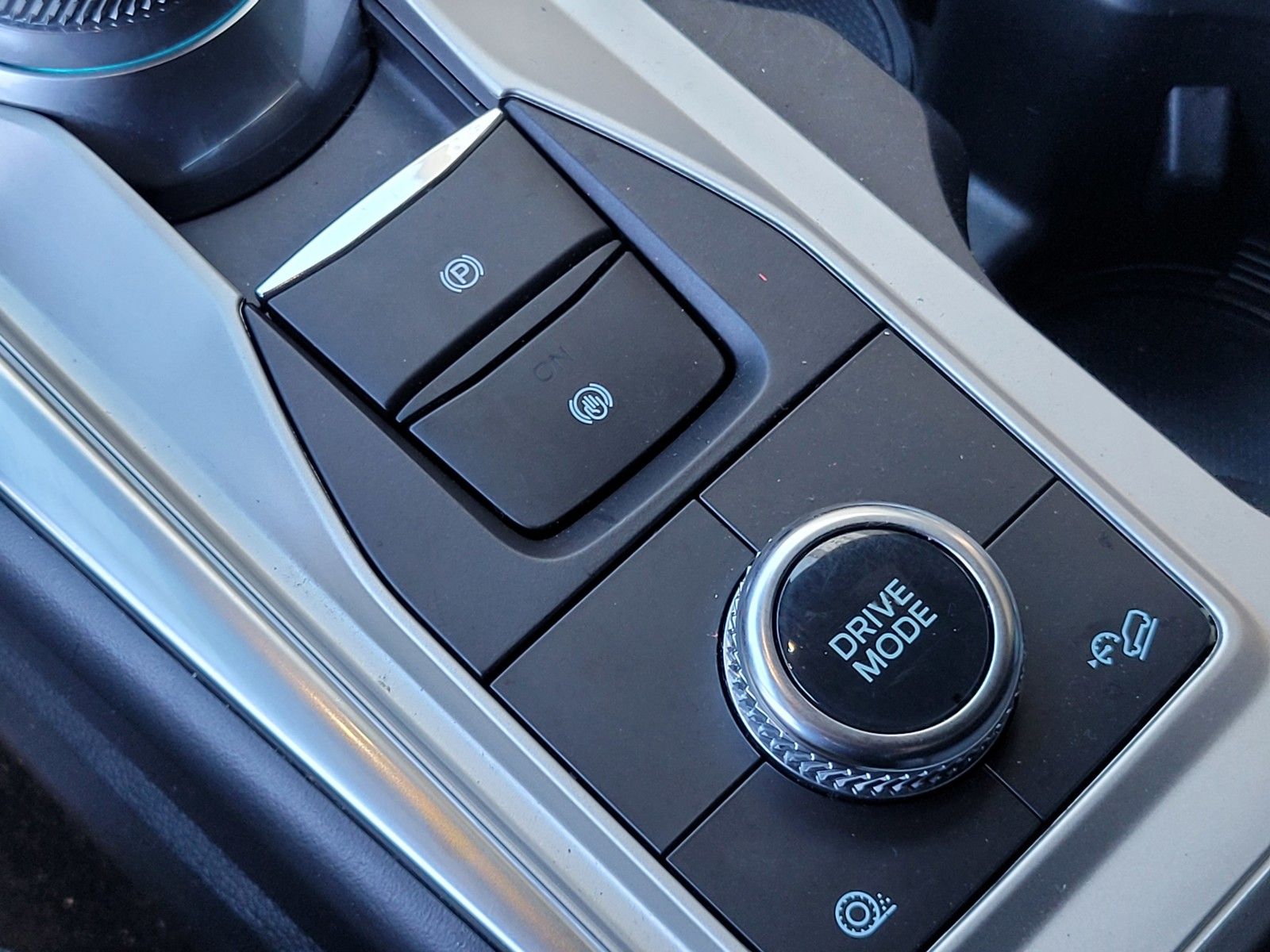 Used 2022 White Ford Timberline image 26