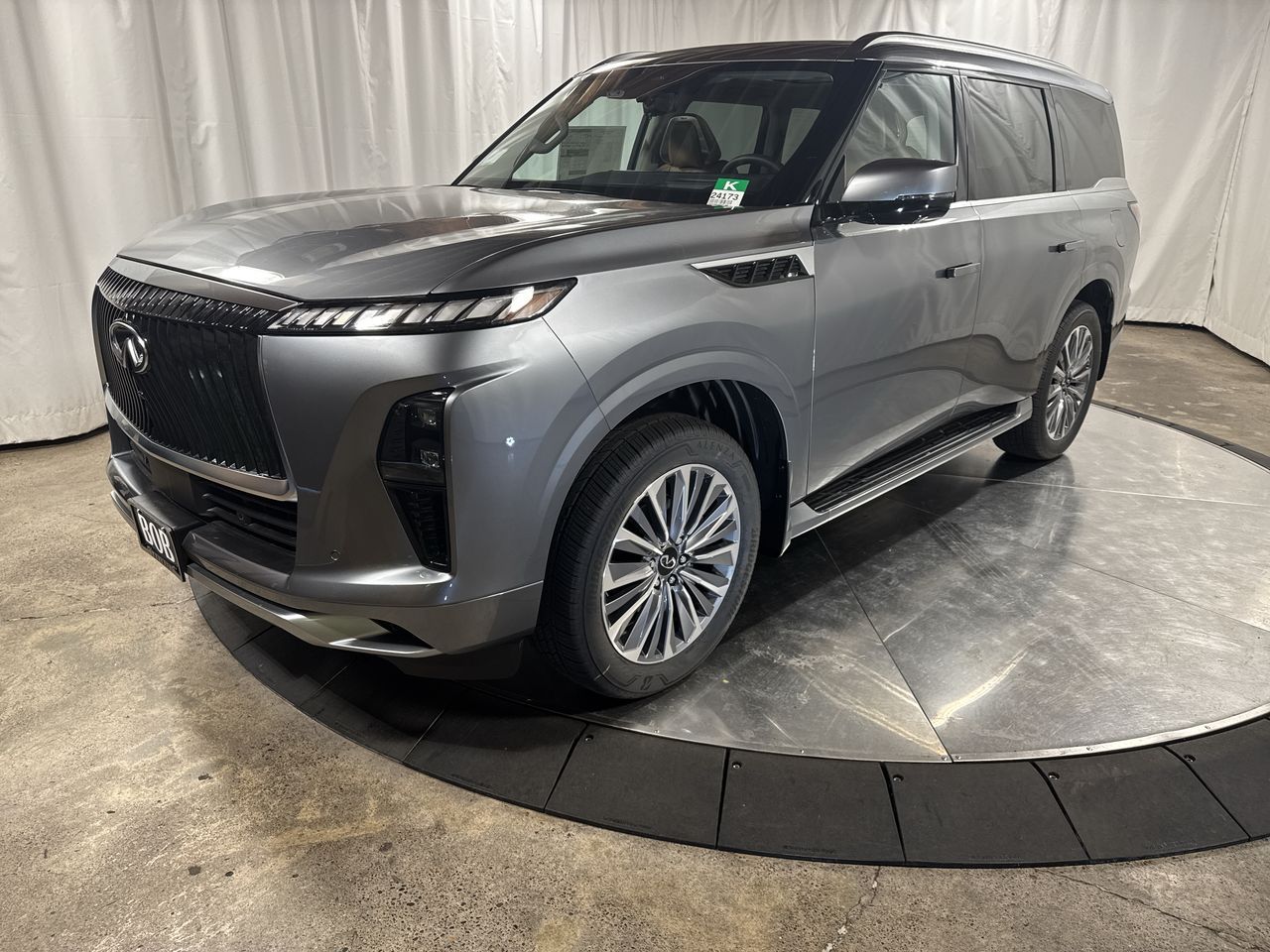 2025 INFINITI QX80 SENSORY