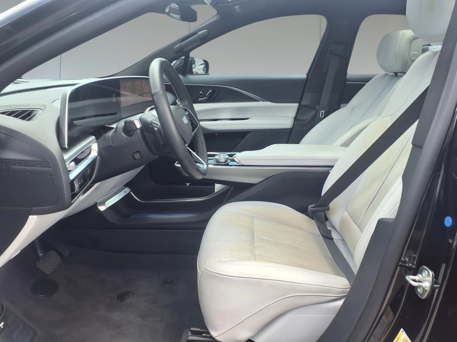 2024 Cadillac LYRIQ Luxury Black at Ultimate Motorsports