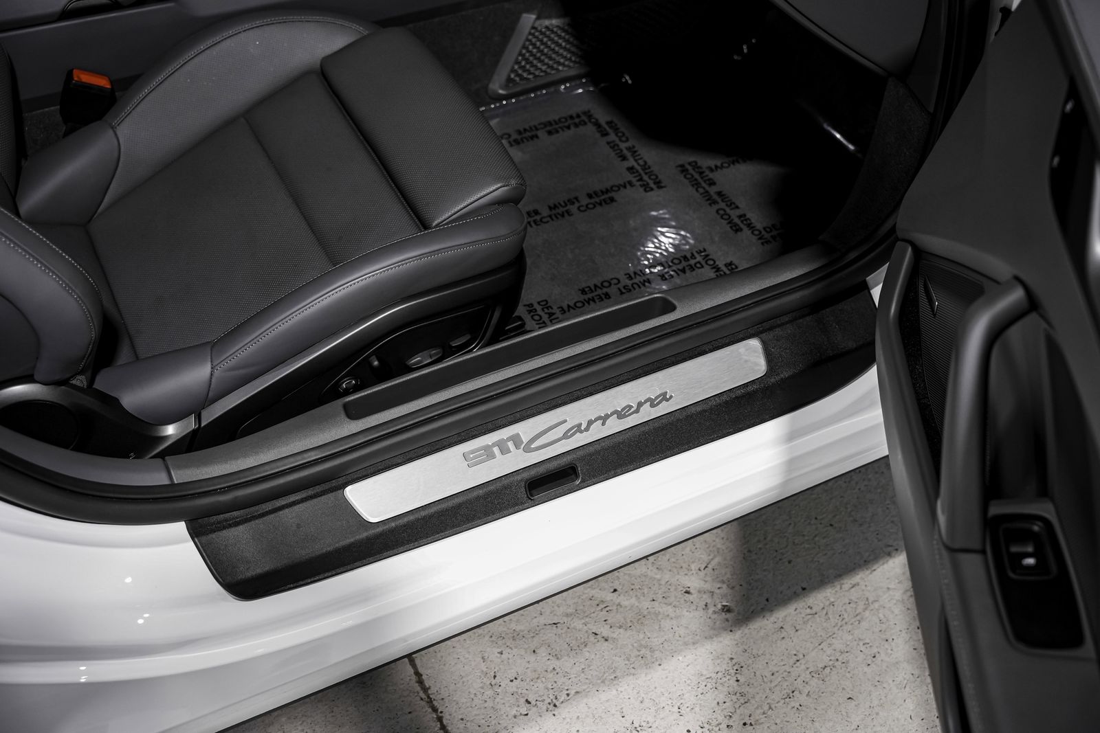 2023 Porsche 911 Carrera — photo 28