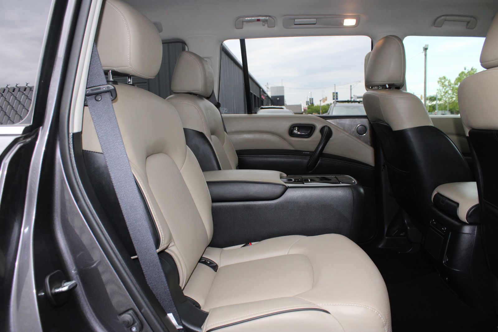 Used 2024 Gray INFINITI Premium Select image 13