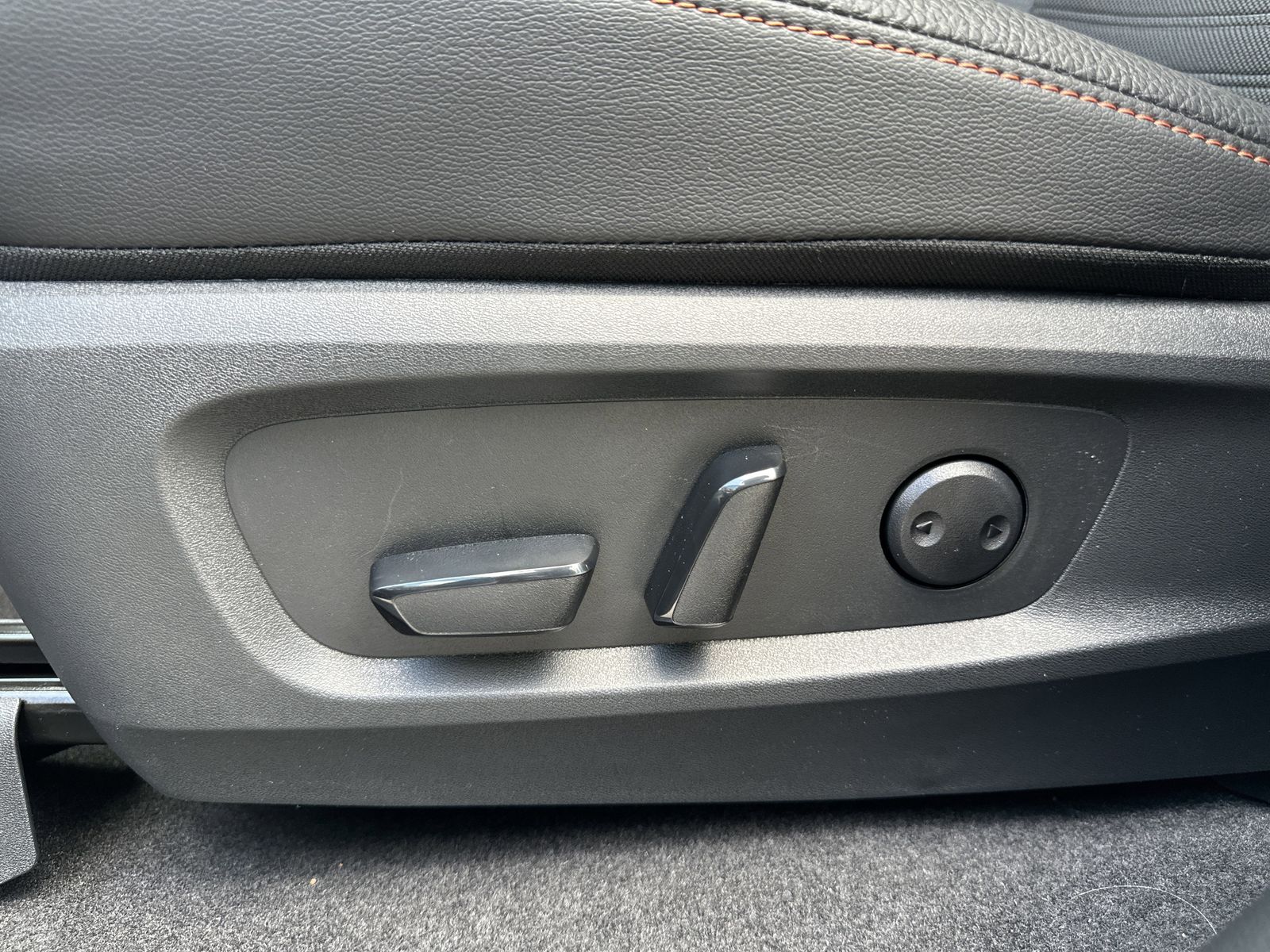 2025 Nissan Pathfinder Rock Creek photo 17