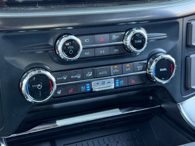 New 2026 Star White Metallic Tri-Coat Ford Platinum image 30