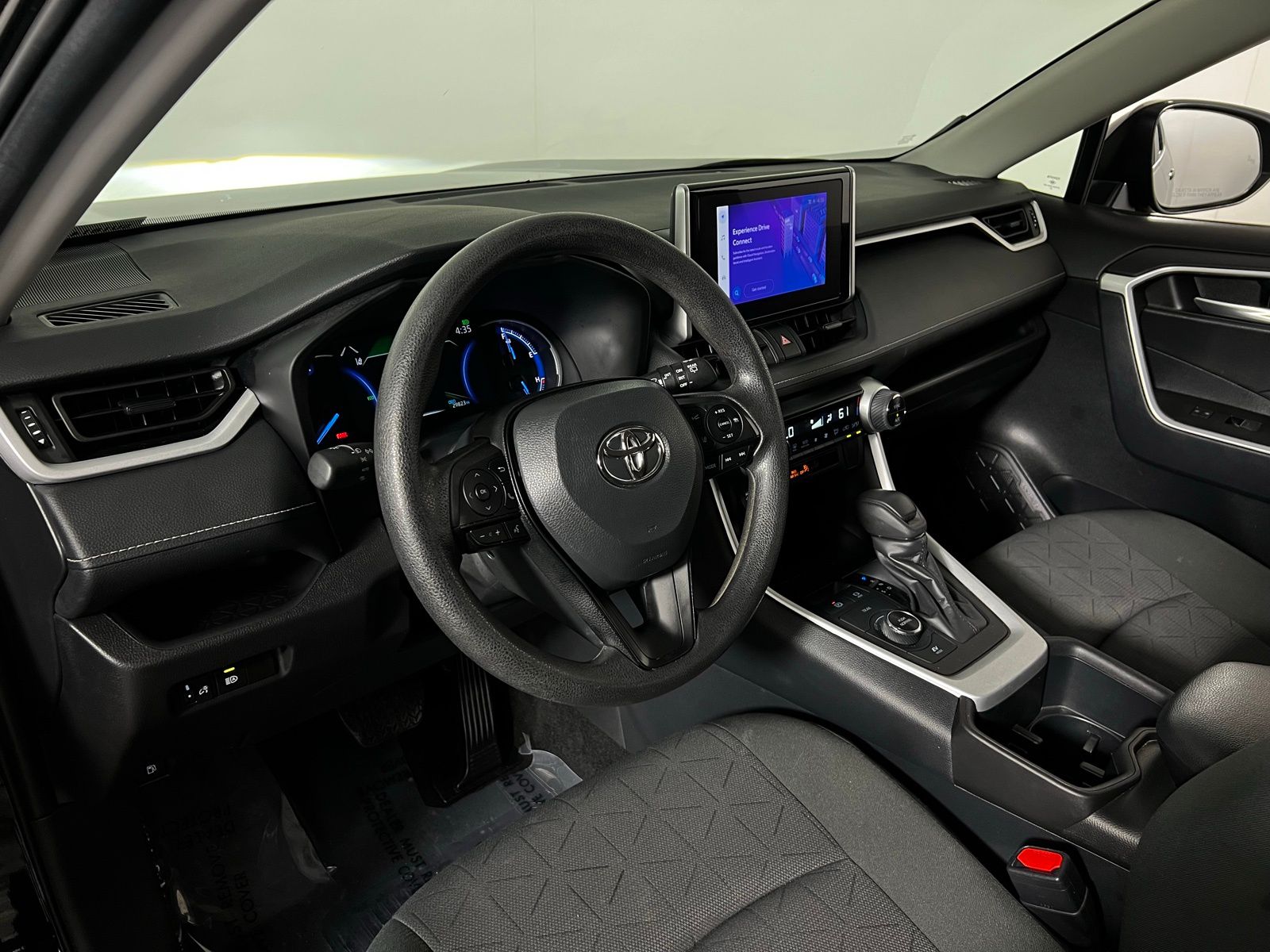 Thumbnail: 2025 Toyota RAV4 - 12