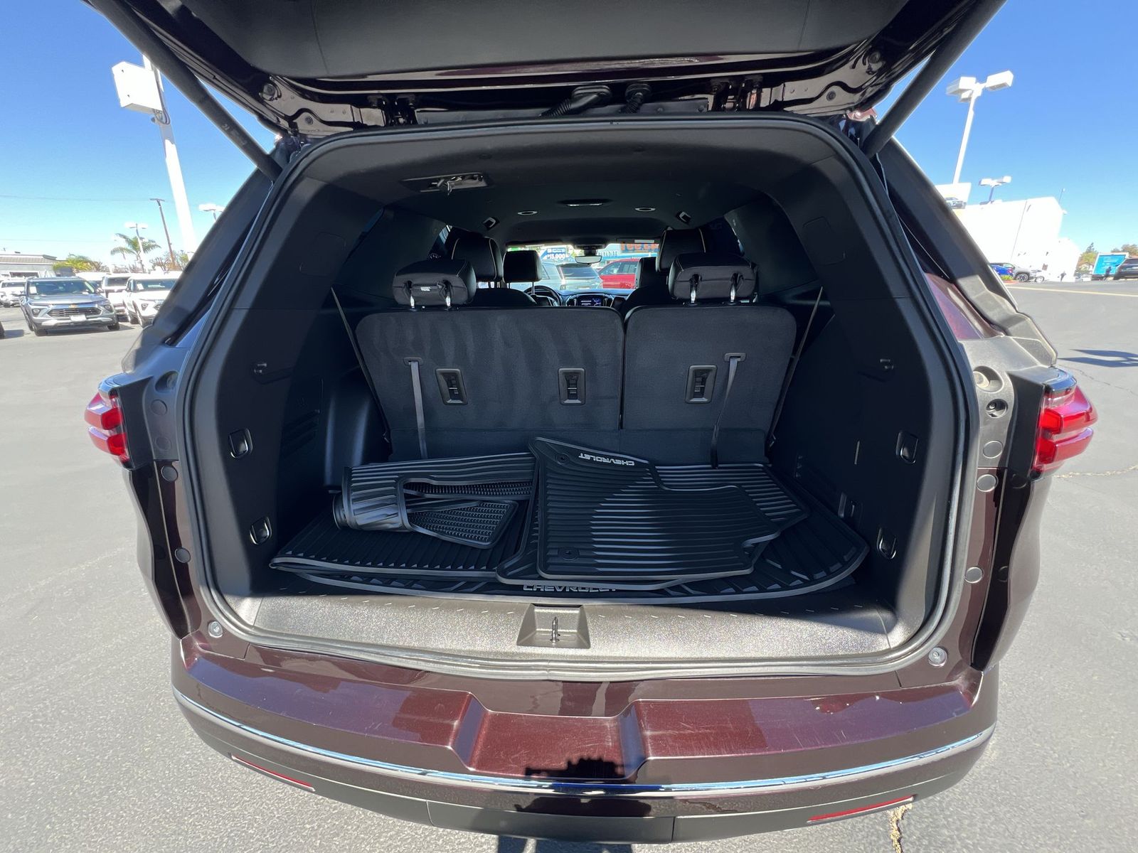 used 2023 Chevrolet Traverse car, priced at $44,076