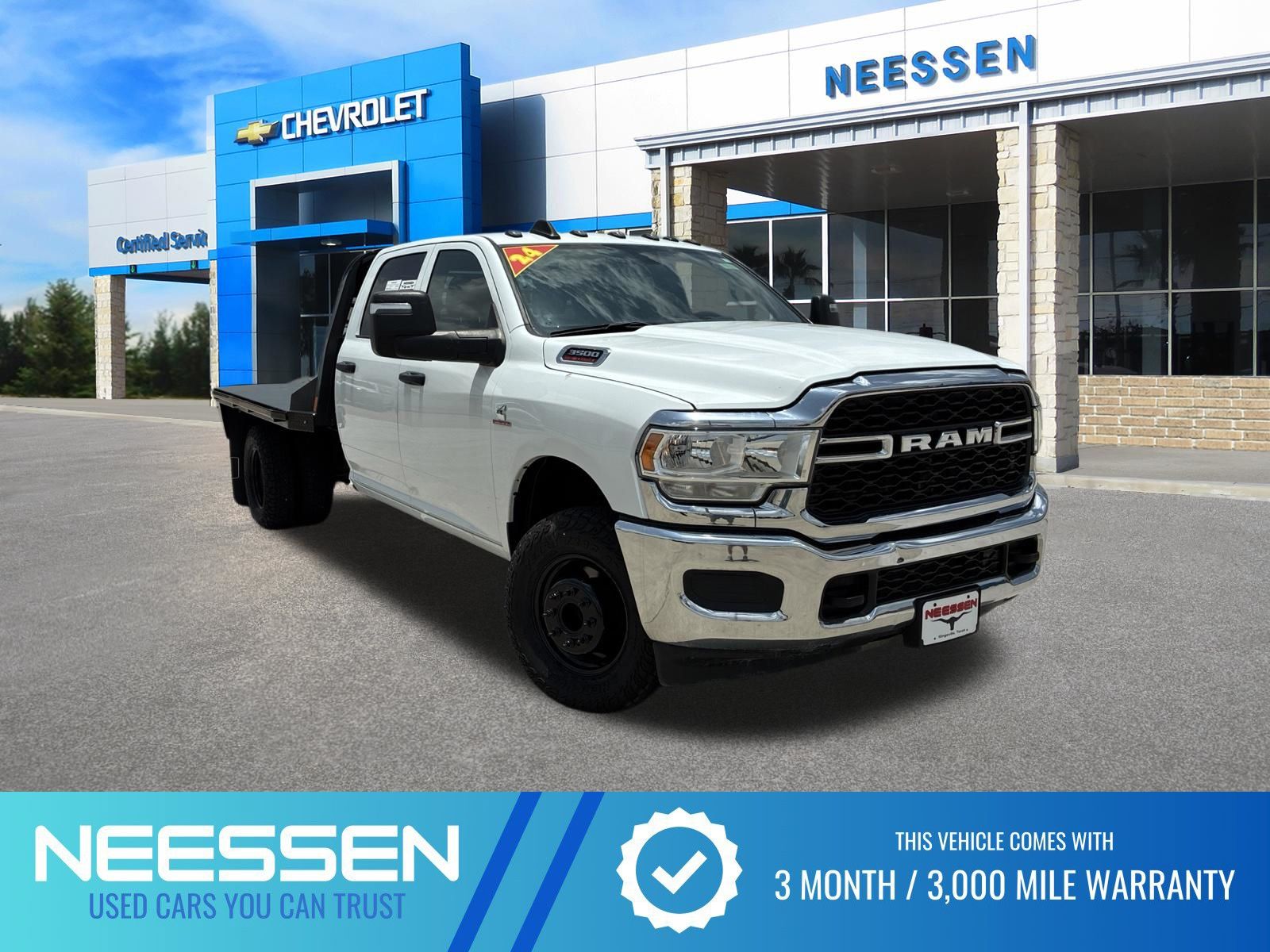 Bright White Clearcoat 2024 RAM 3500 Chassis Pickup Truck Four-Wheel Drive 6-Speed Automatic