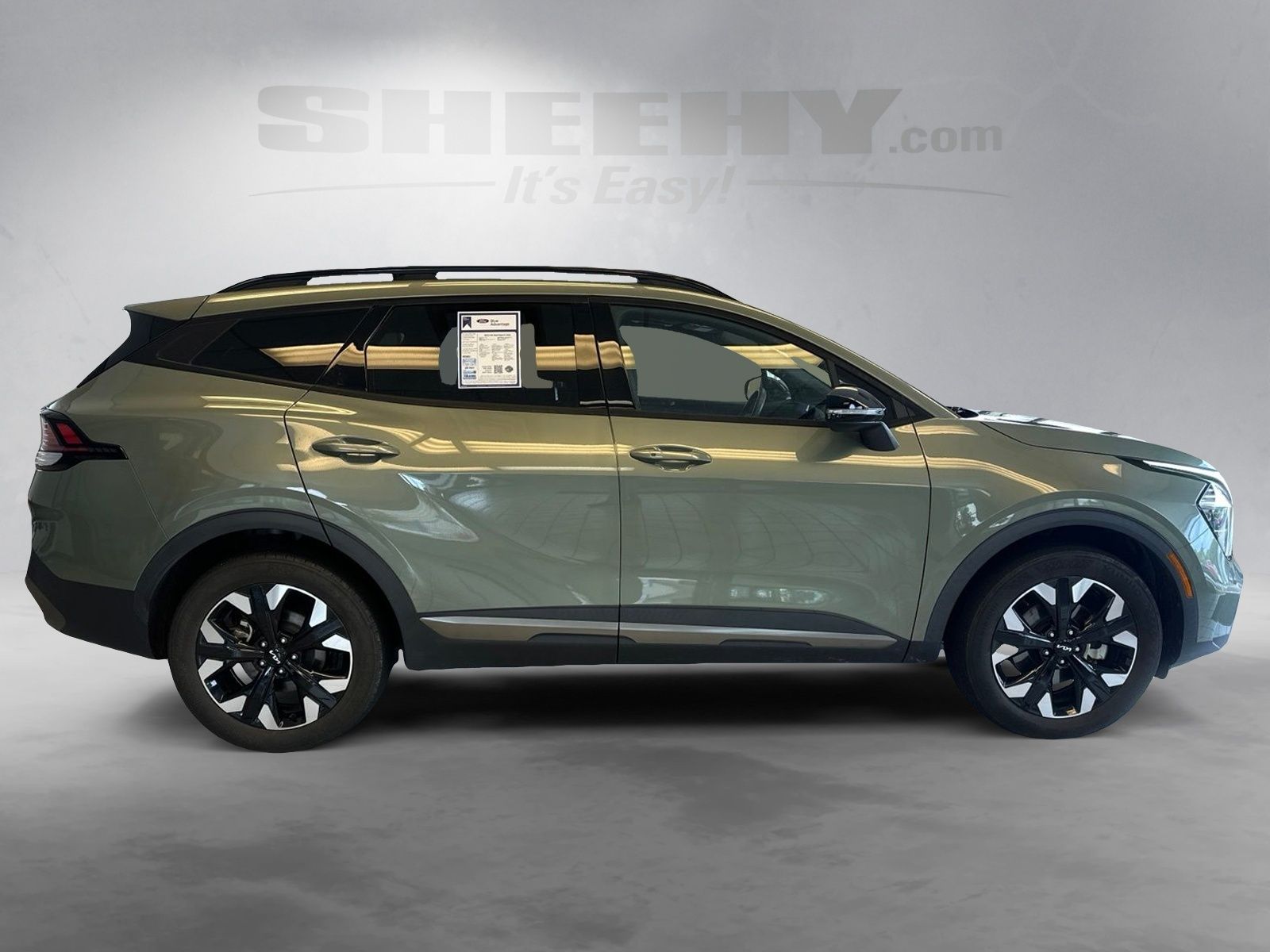 Used 2023 Jungle Green Kia X-Line image 10