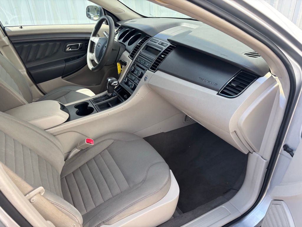 Used Car 2010 Ford Taurus  Se For Sale Under $10,000 In Austin, Texas