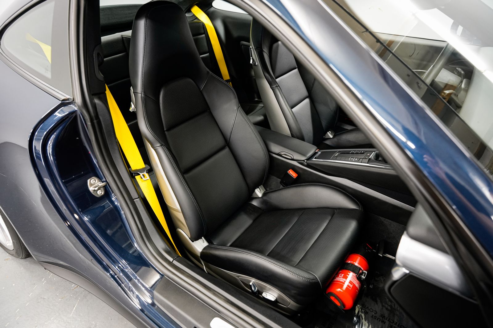 2014 Porsche 911 Carrera 4 — photo 24