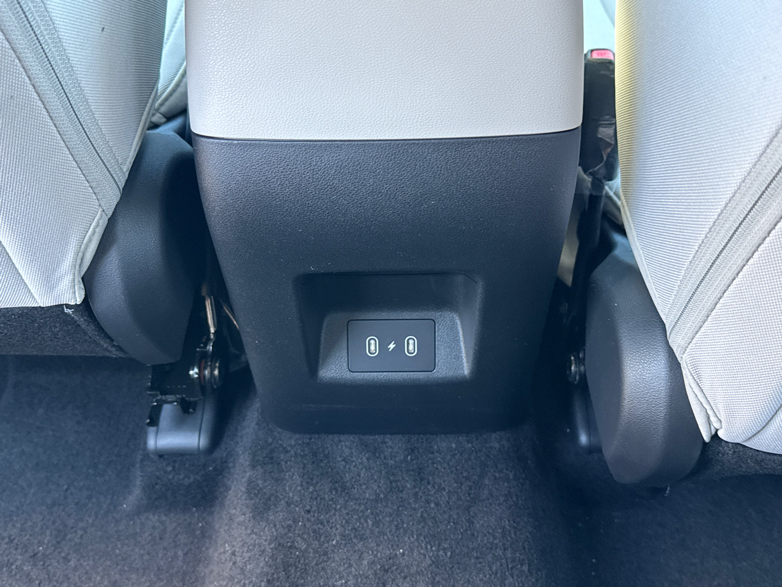 New 2026 Gray Hyundai SE image 25