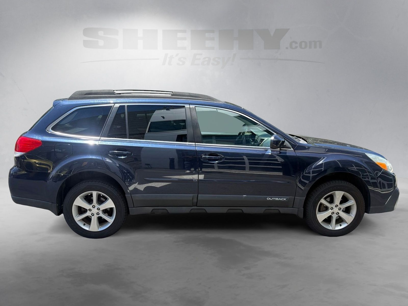 Used 2013 Blue Subaru 2.5i image 9
