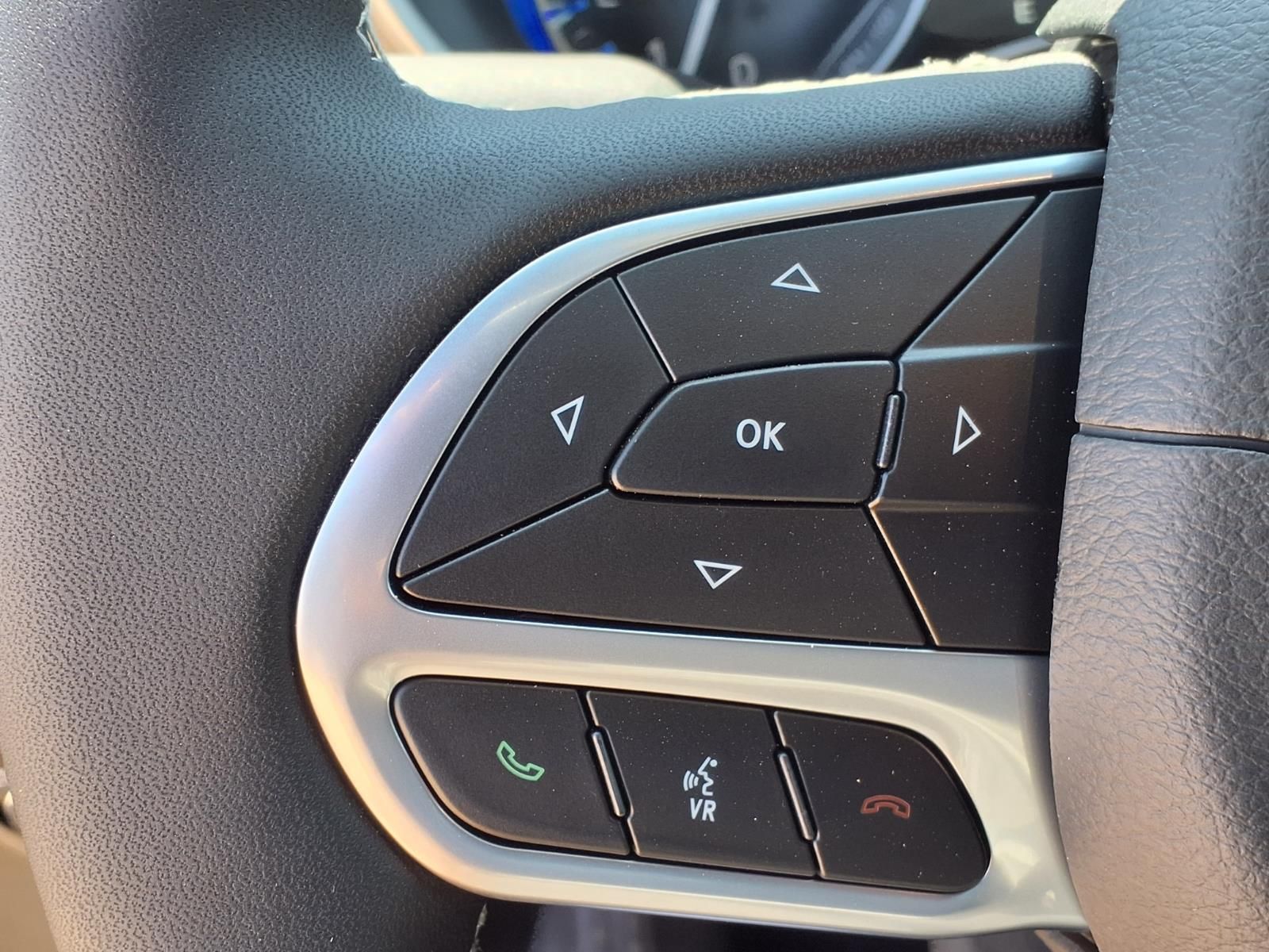2027 Chrysler Pacifica Select - 7