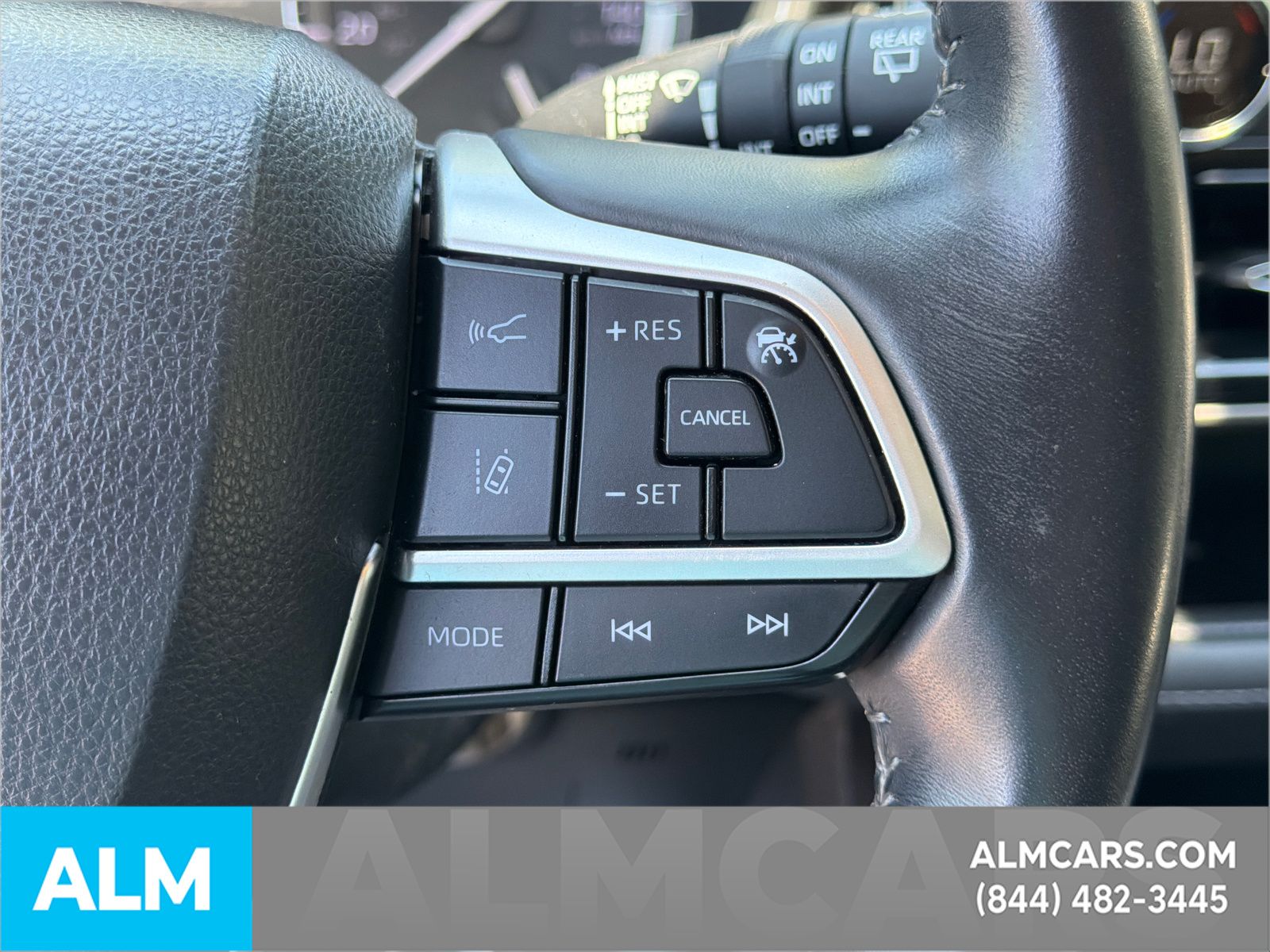 Used 2022 Gray Toyota XLE image 31
