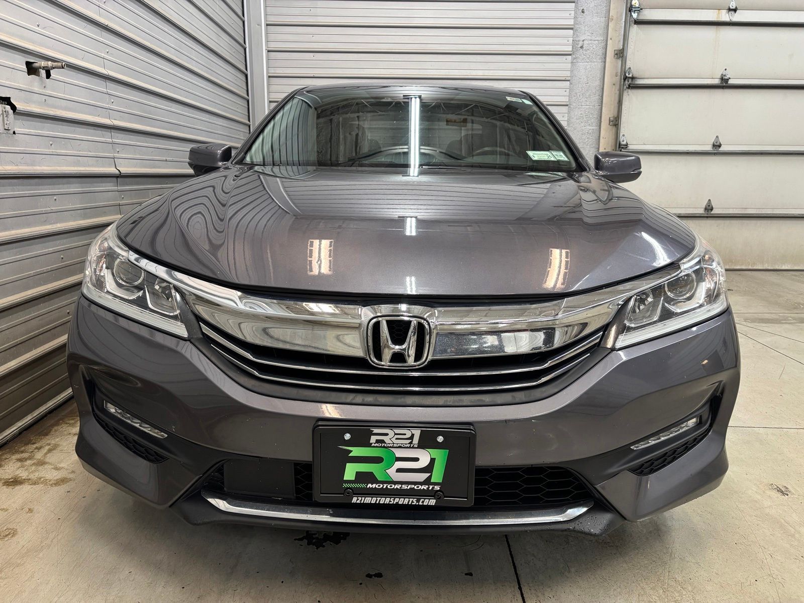 Photo 2 of 2017 Honda Accord EX-L V6 w/Navi w/Honda Sensing