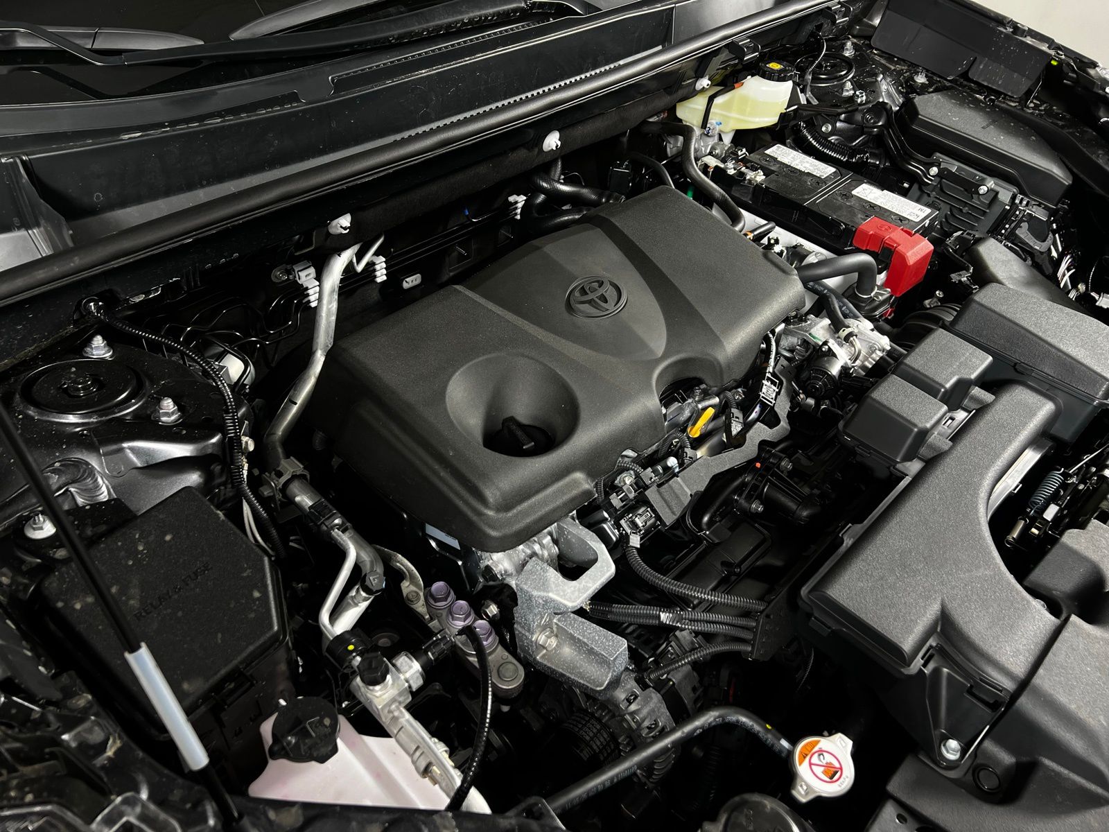 Thumbnail: 2025 Toyota RAV4 - 10