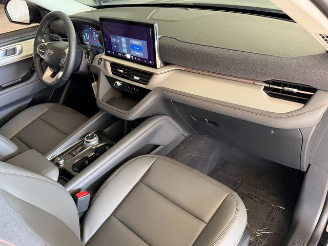 New 2026 Agate Black Metallic Ford Active image 10