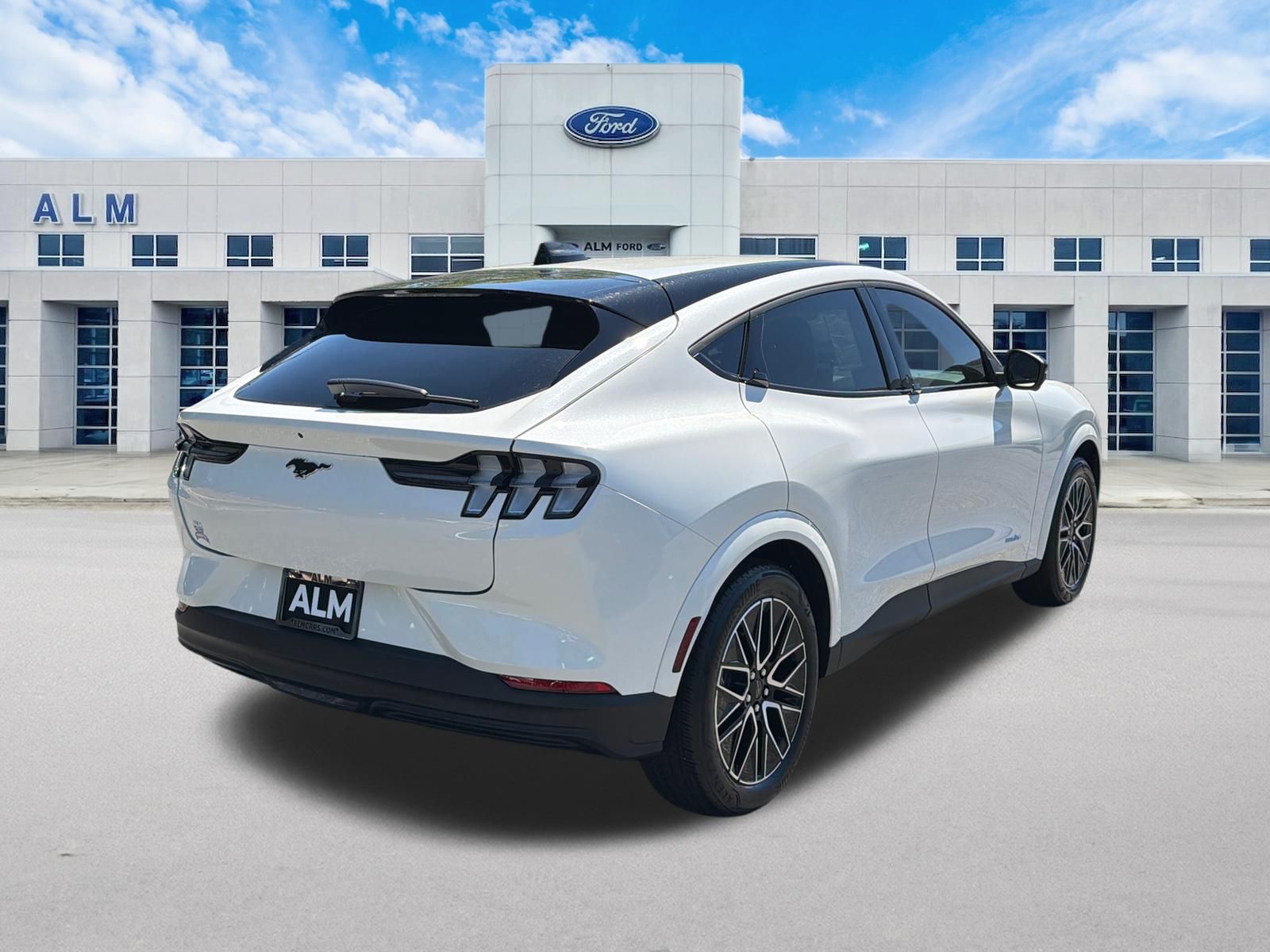 New 2026 Star White Metallic Tri-coat Ford Premium image 6