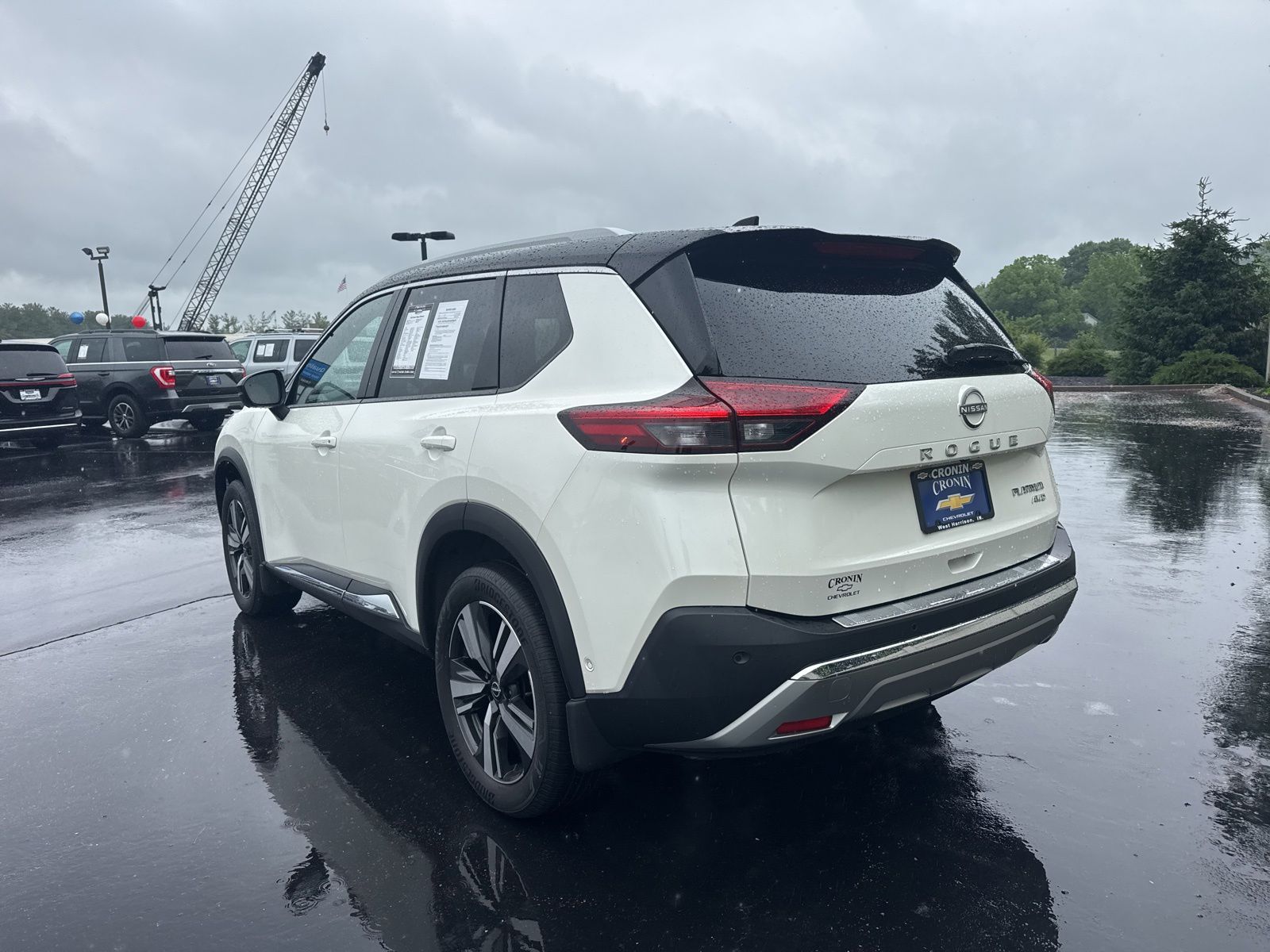 View vehicle photo 7