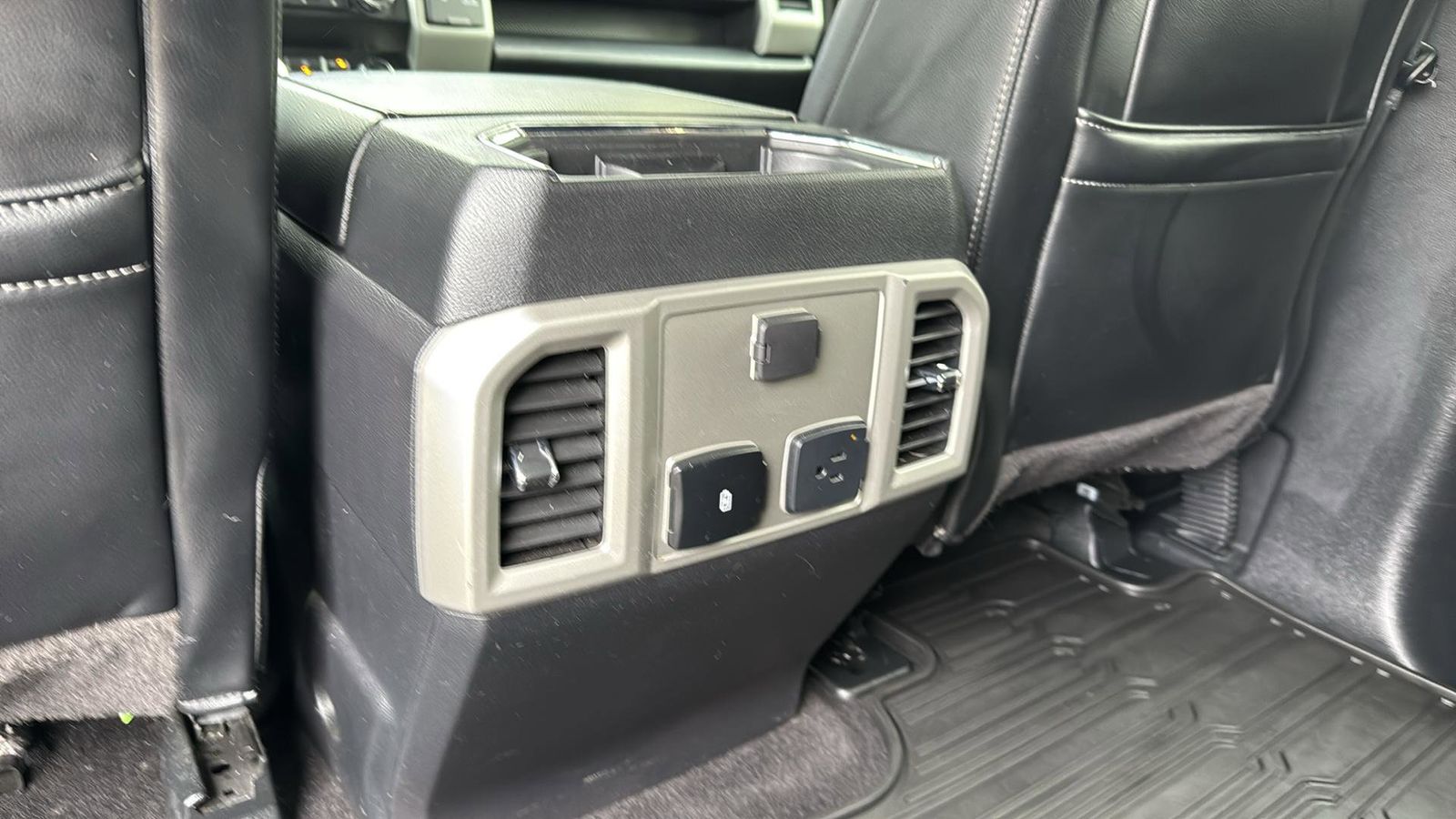 Used Car 2019 Ford F-150  Lariat For Sale Under $35,000 In Austin, Texas