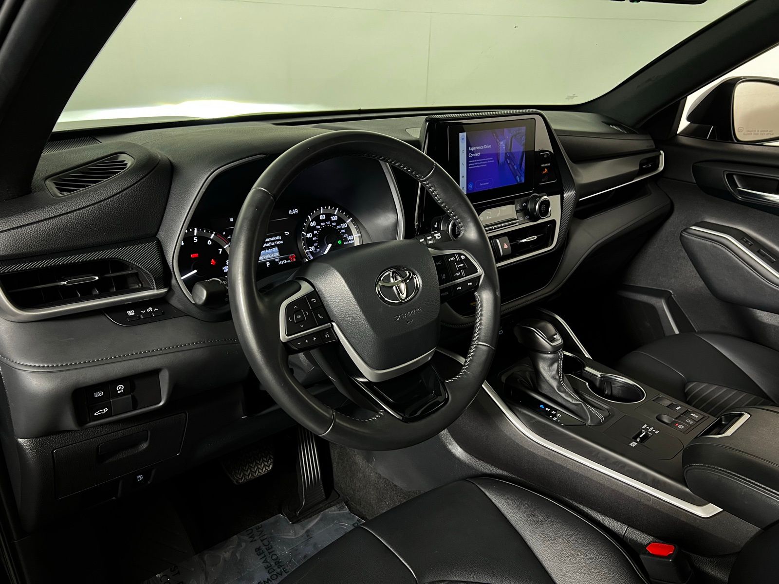 Thumbnail: 2024 Toyota Highlander - 12