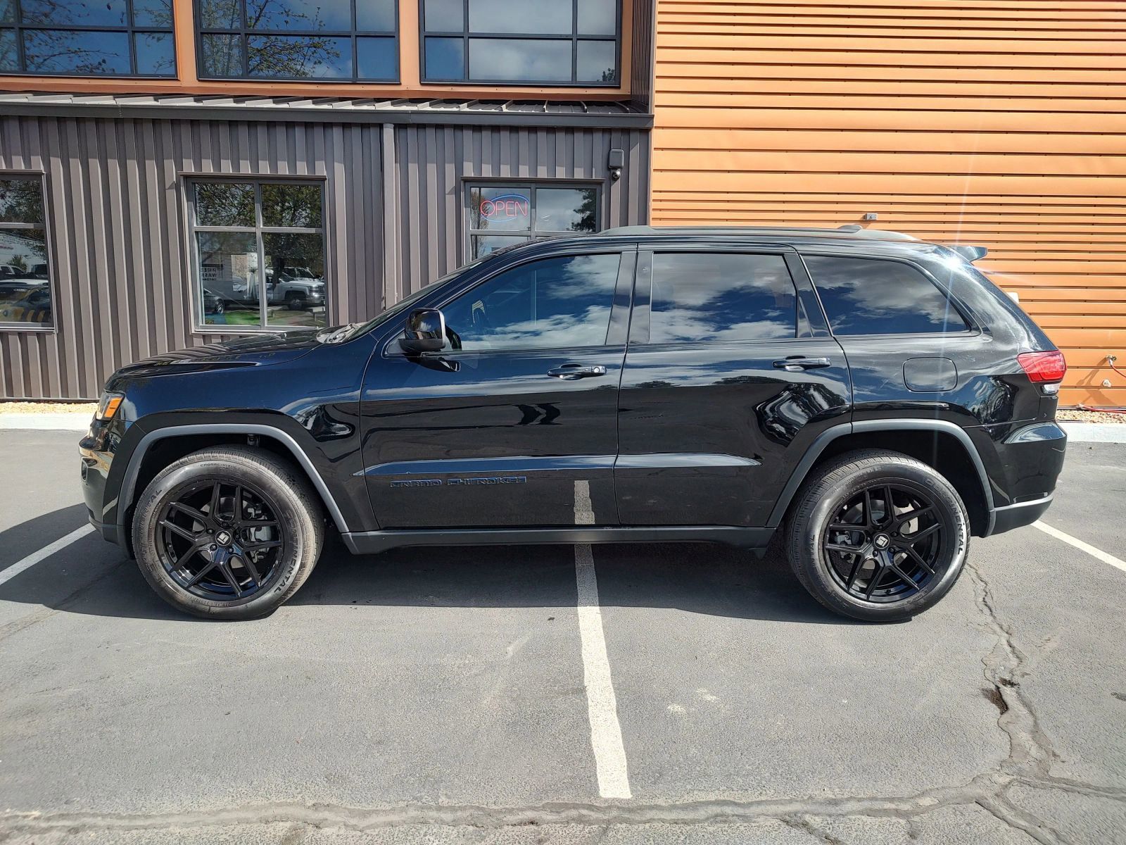 View vehicle photo 2