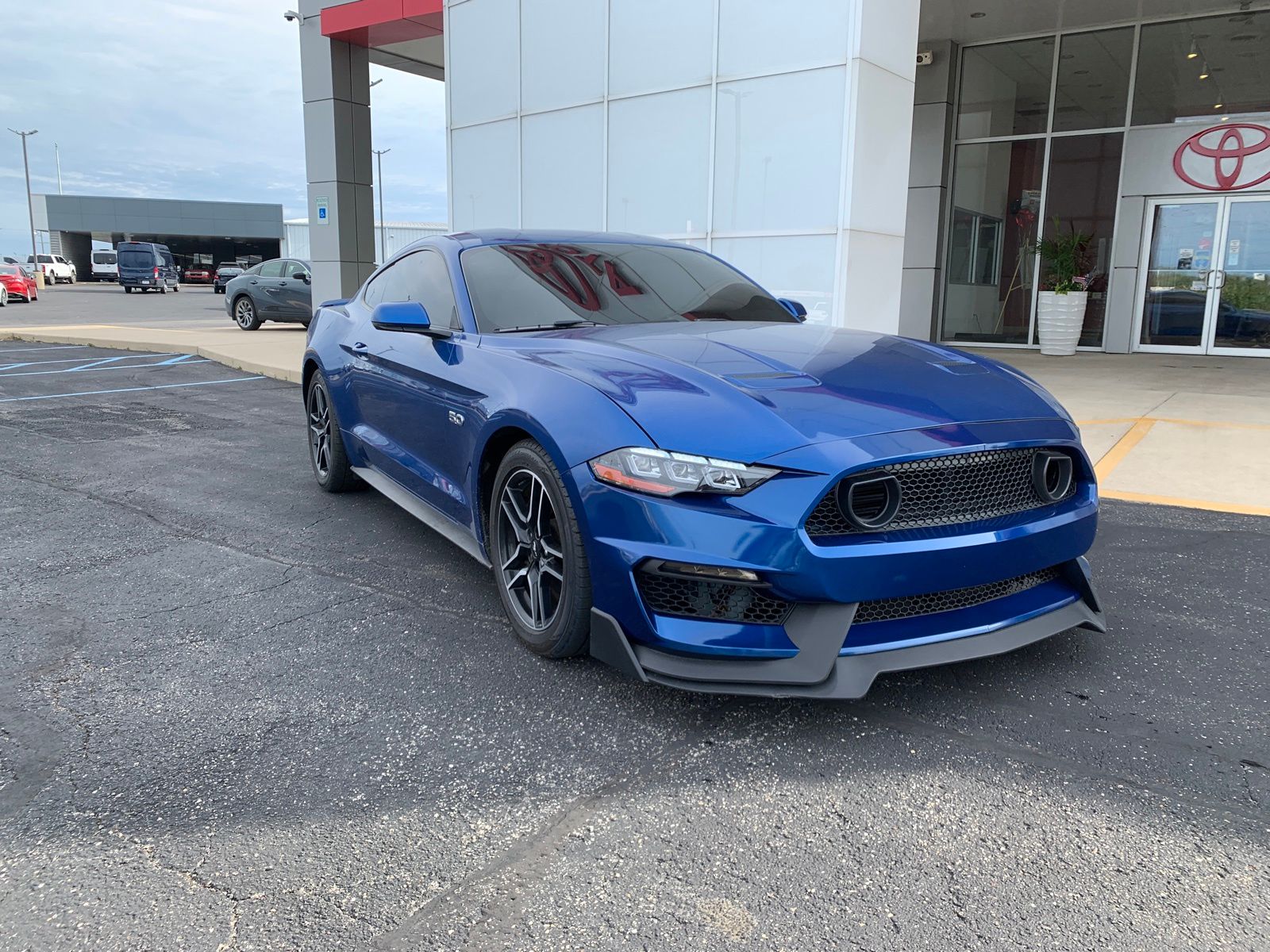Lightning Blue Metallic 2018 Ford Mustang GT Premium Coupe RWD Coupe Rear-Wheel Drive 6-Speed Manual