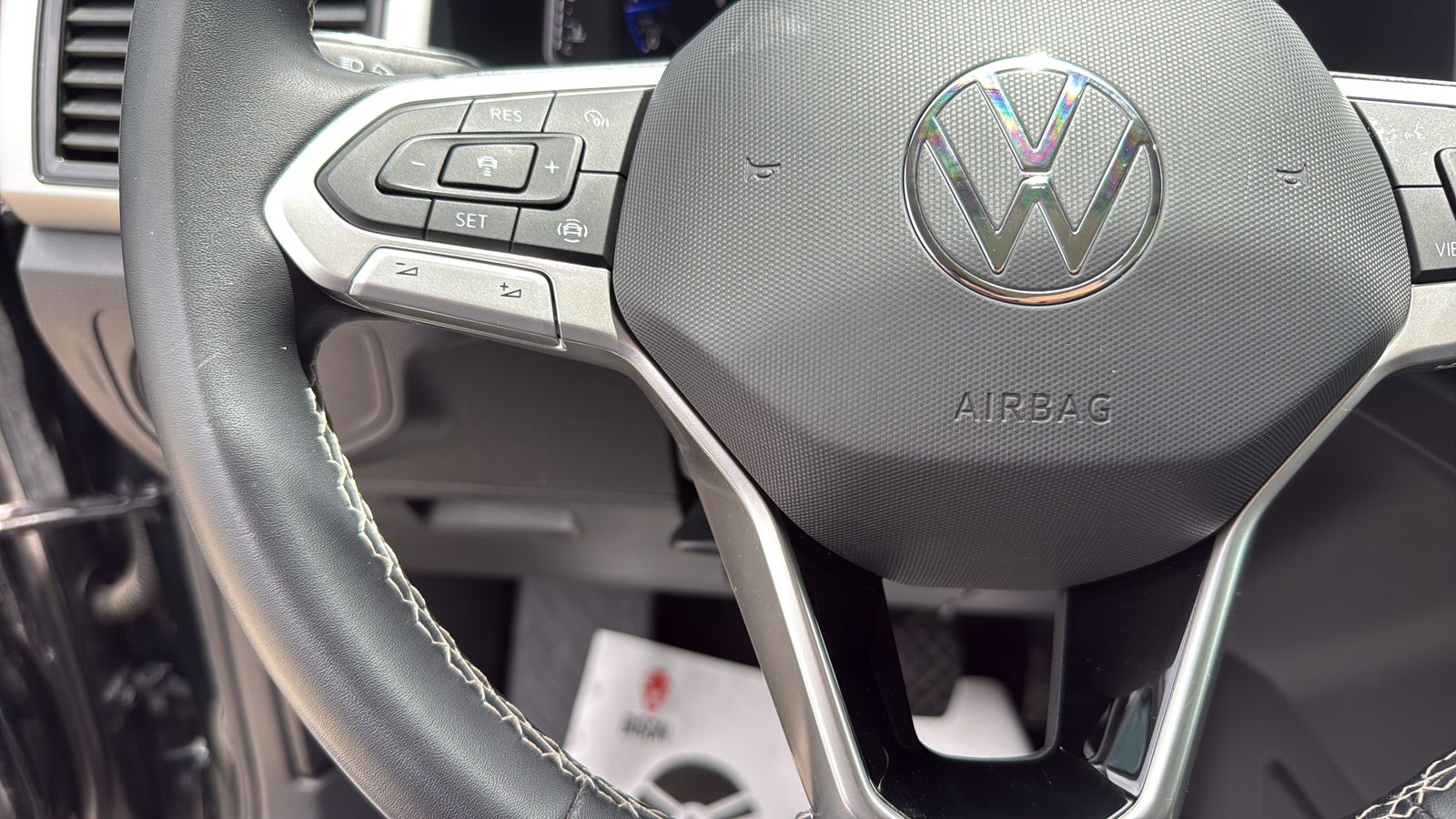 Used Car 2022 Volkswagen Atlas  2.0t Se W/technology For Sale Under $25,000 In Austin, Texas